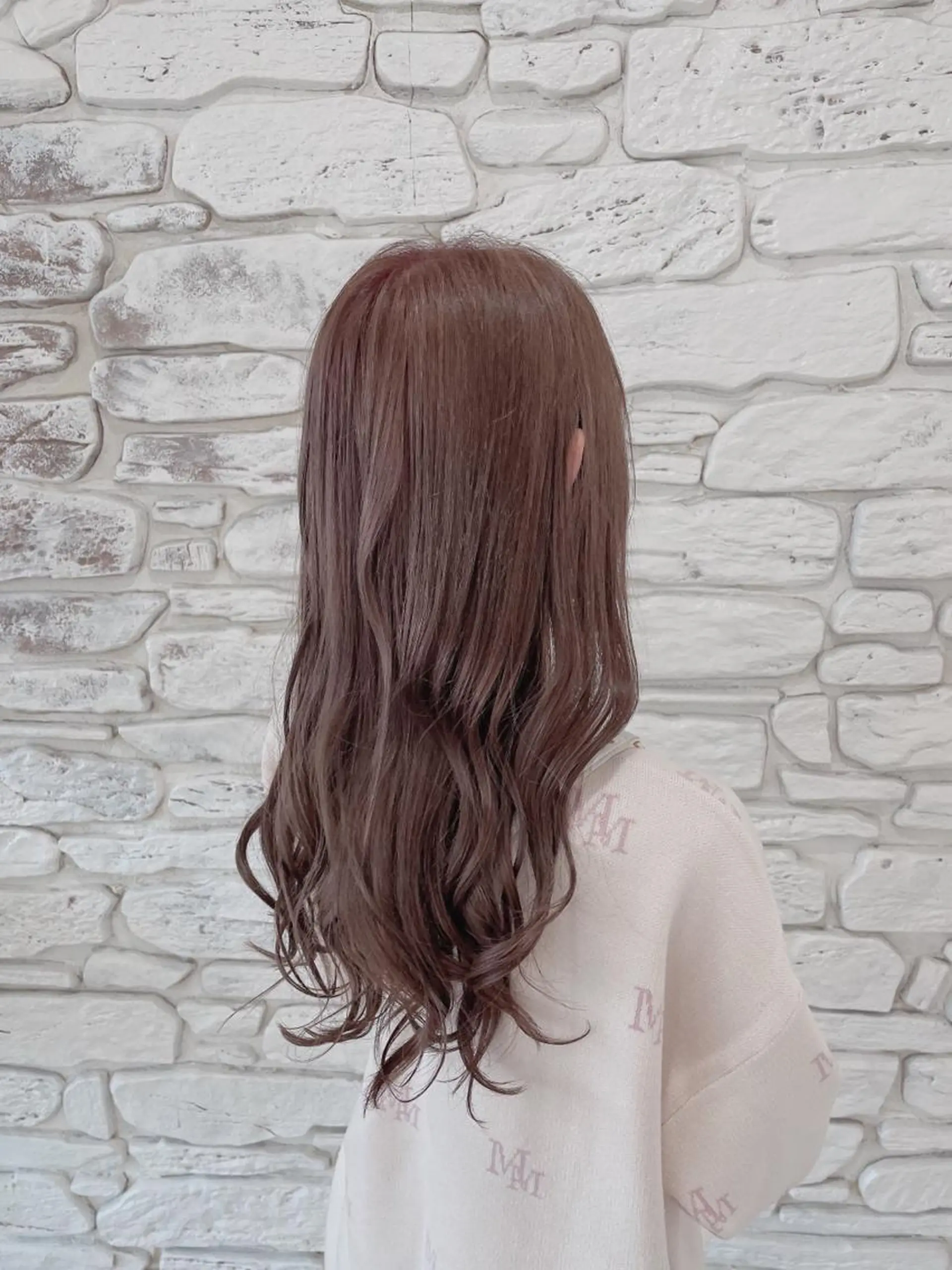 カラー ベージュカラー ブリーチ ミルクティーベージュ ピンクカラー ヘアカラー トリートメント 加藤 菜々香のヘアスタイル