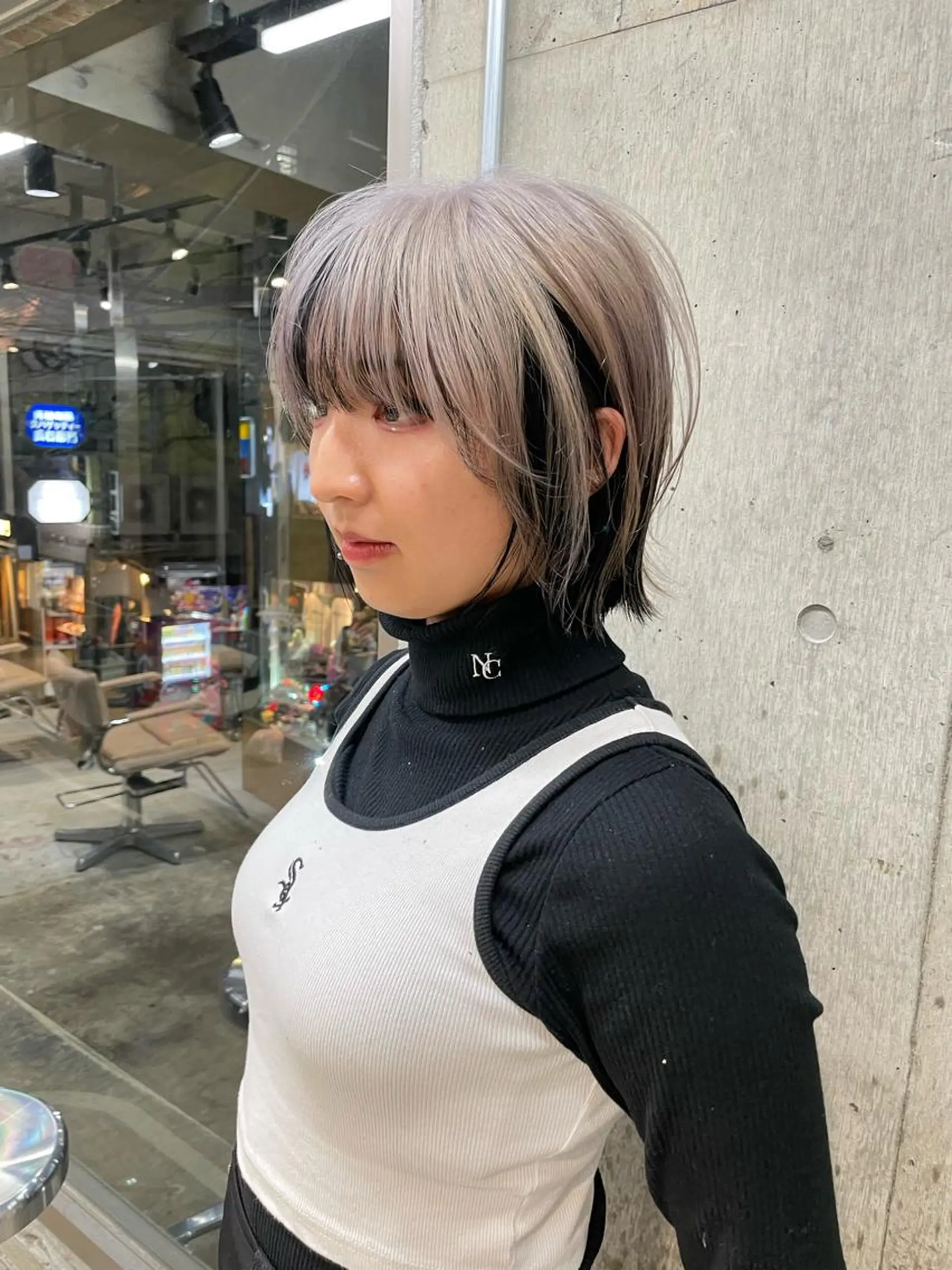 ショート カラー ネイル マツエク・マツパ ヘアカラー トリートメント ⭐ハイトーンブリーチ ミルクティーピンクのヘアスタイル