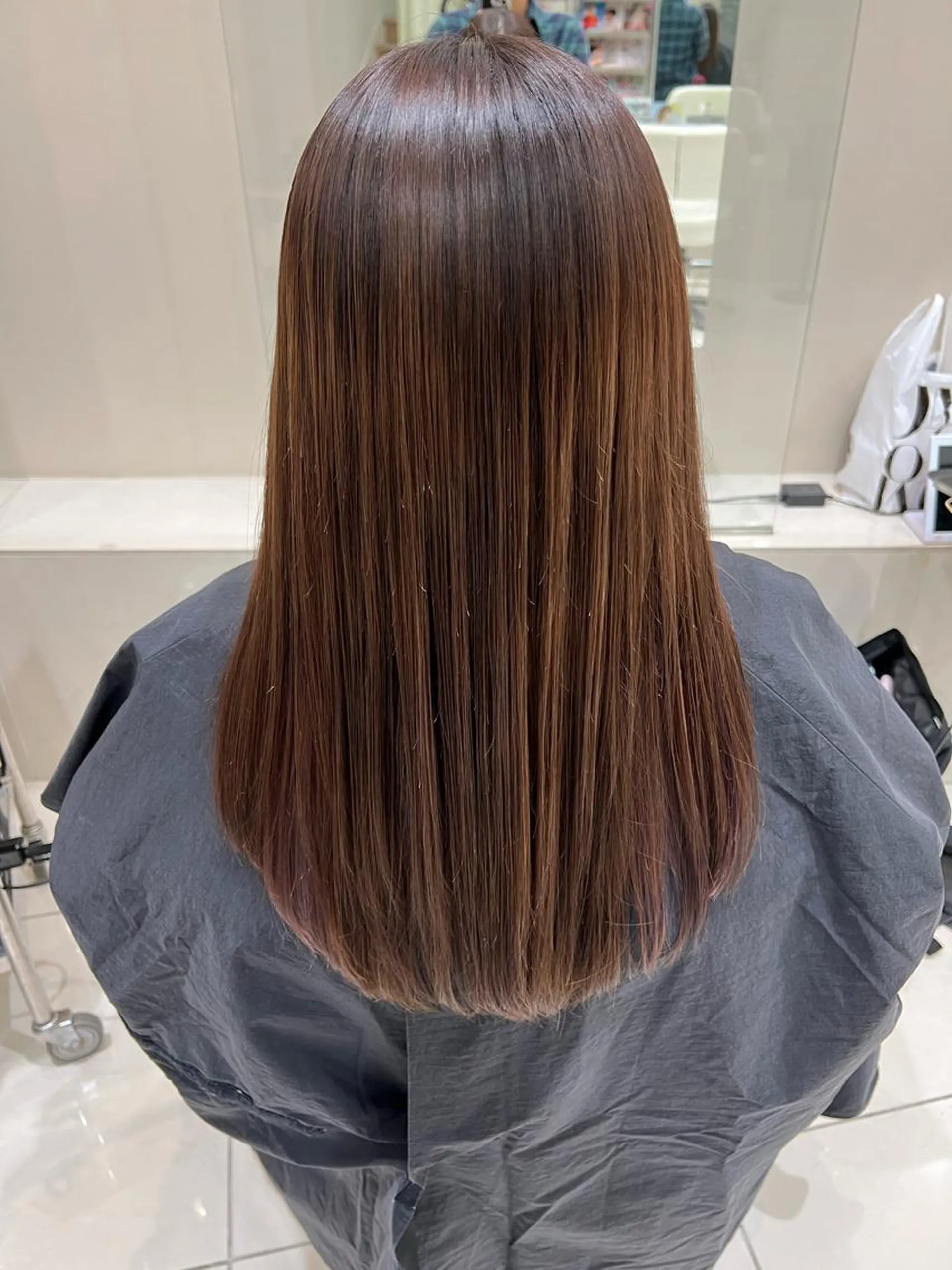 ロング ☃️顔周りレイヤー グレージュSHUTOのヘアスタイル