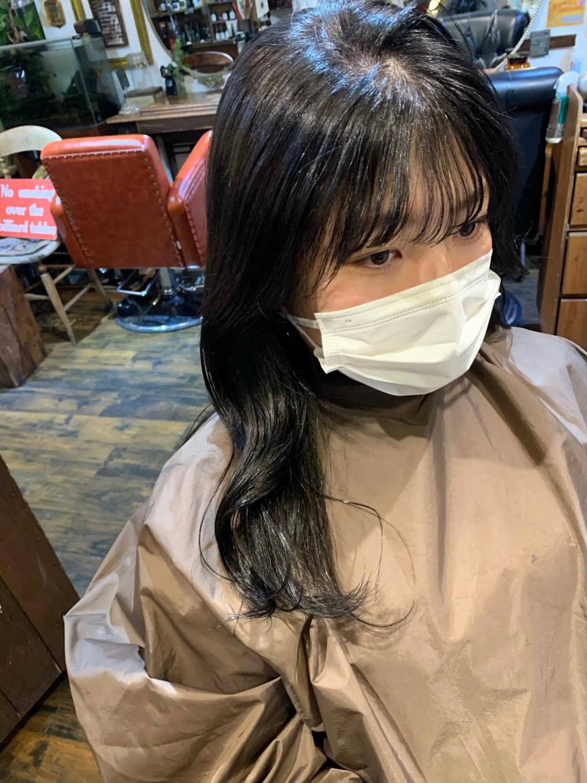 セミロング 顔周りカット ヤスザトアヤノ ／レイヤー／オリーブのヘアスタイル