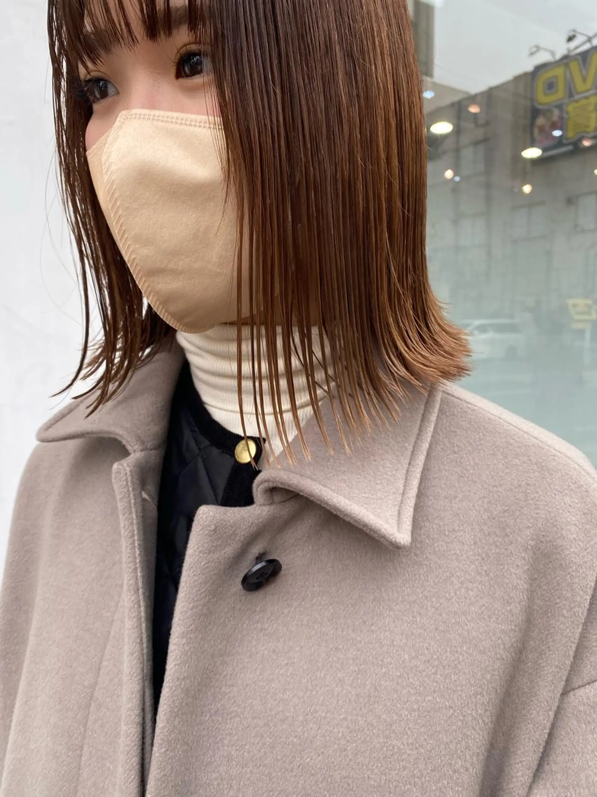 ミディアム W所属・小林 朋花のヘアスタイル