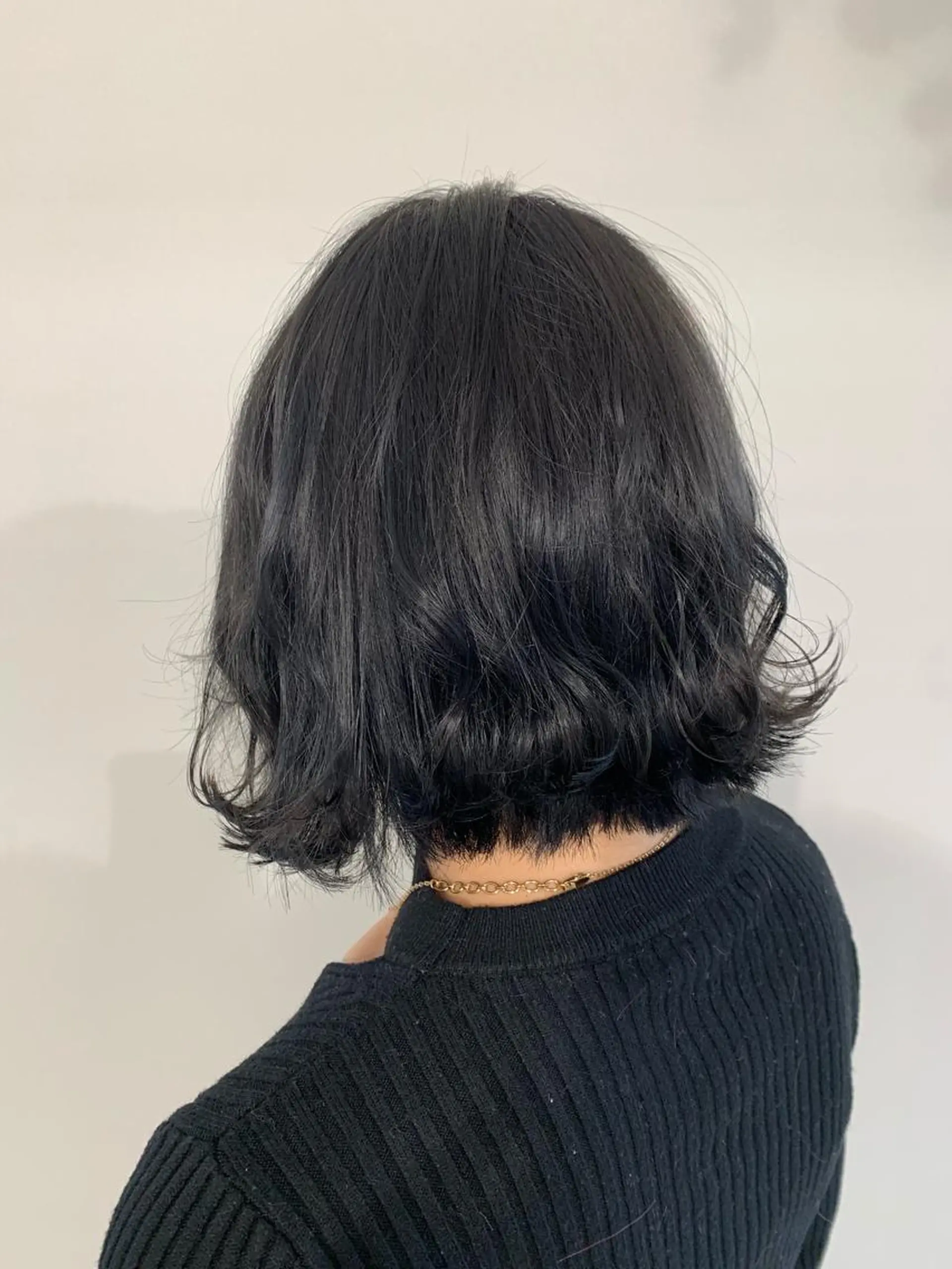 ミディアム カラー パーマ ヘアアレンジ ネイビーカラー 加藤 綾華のヘアスタイル