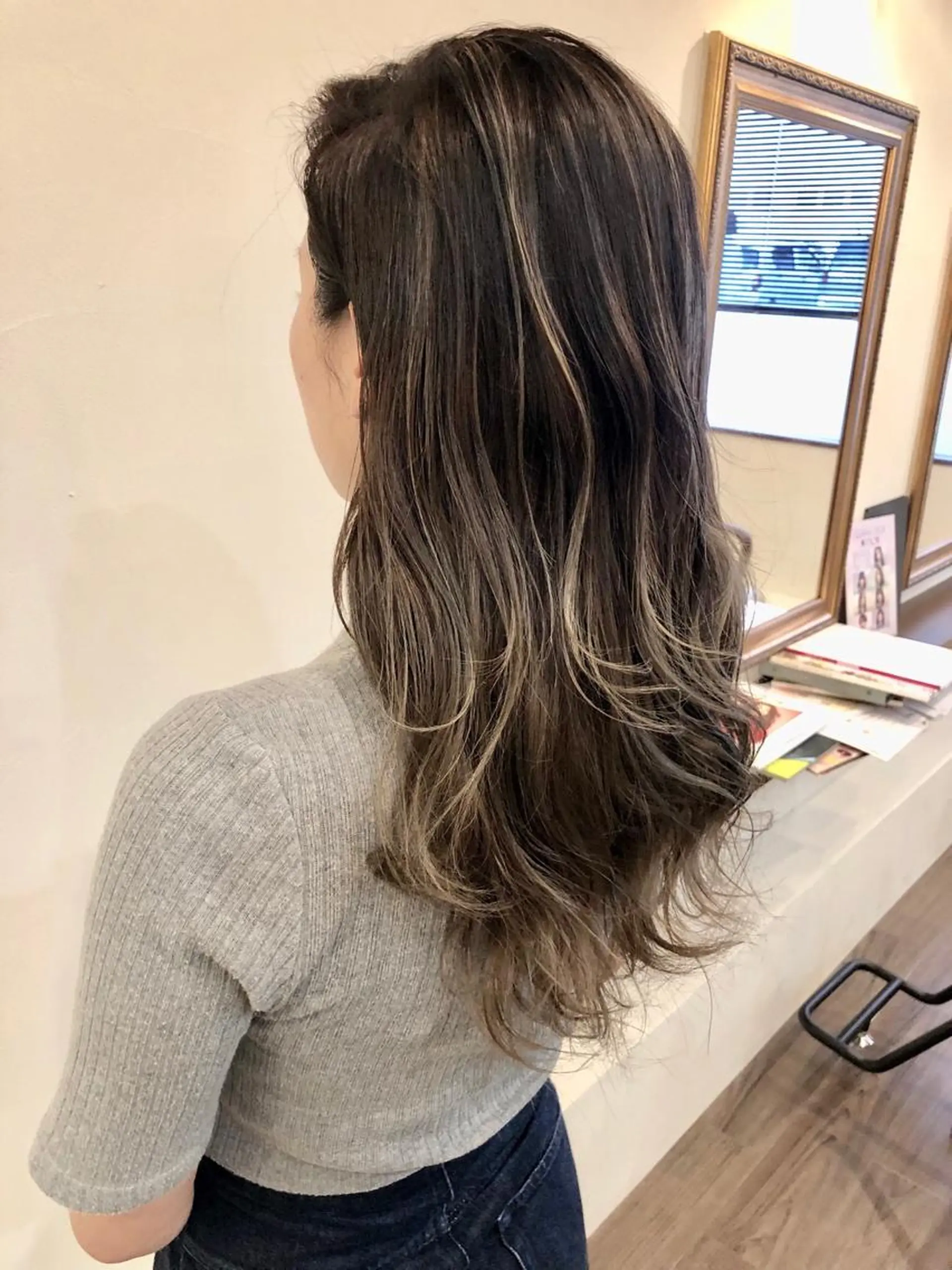 セミロング カラー ヘアカラー Hair make VERDA所属・宮下 耕平のヘアスタイル