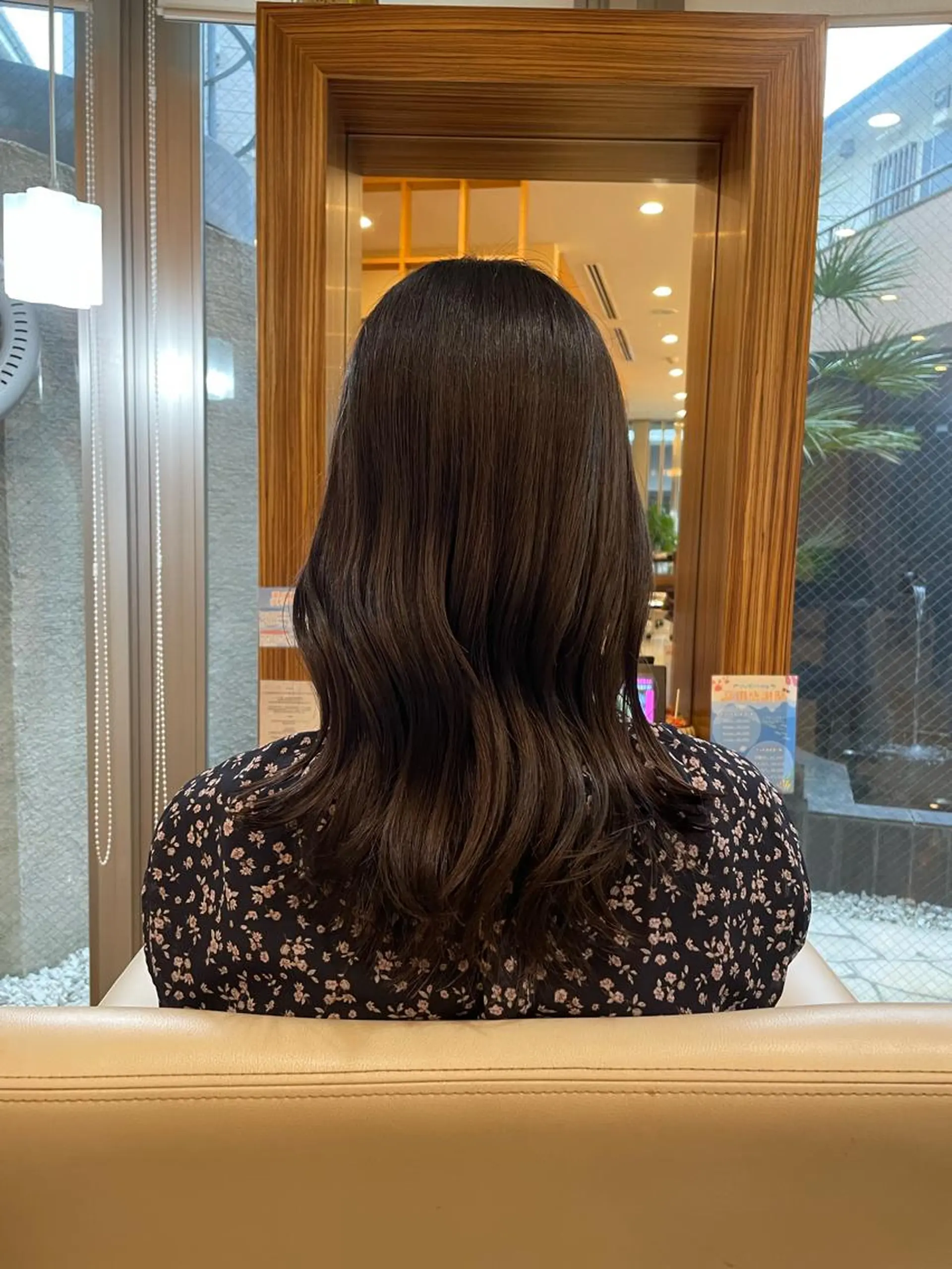 ロング 本多 美羽のヘアスタイル