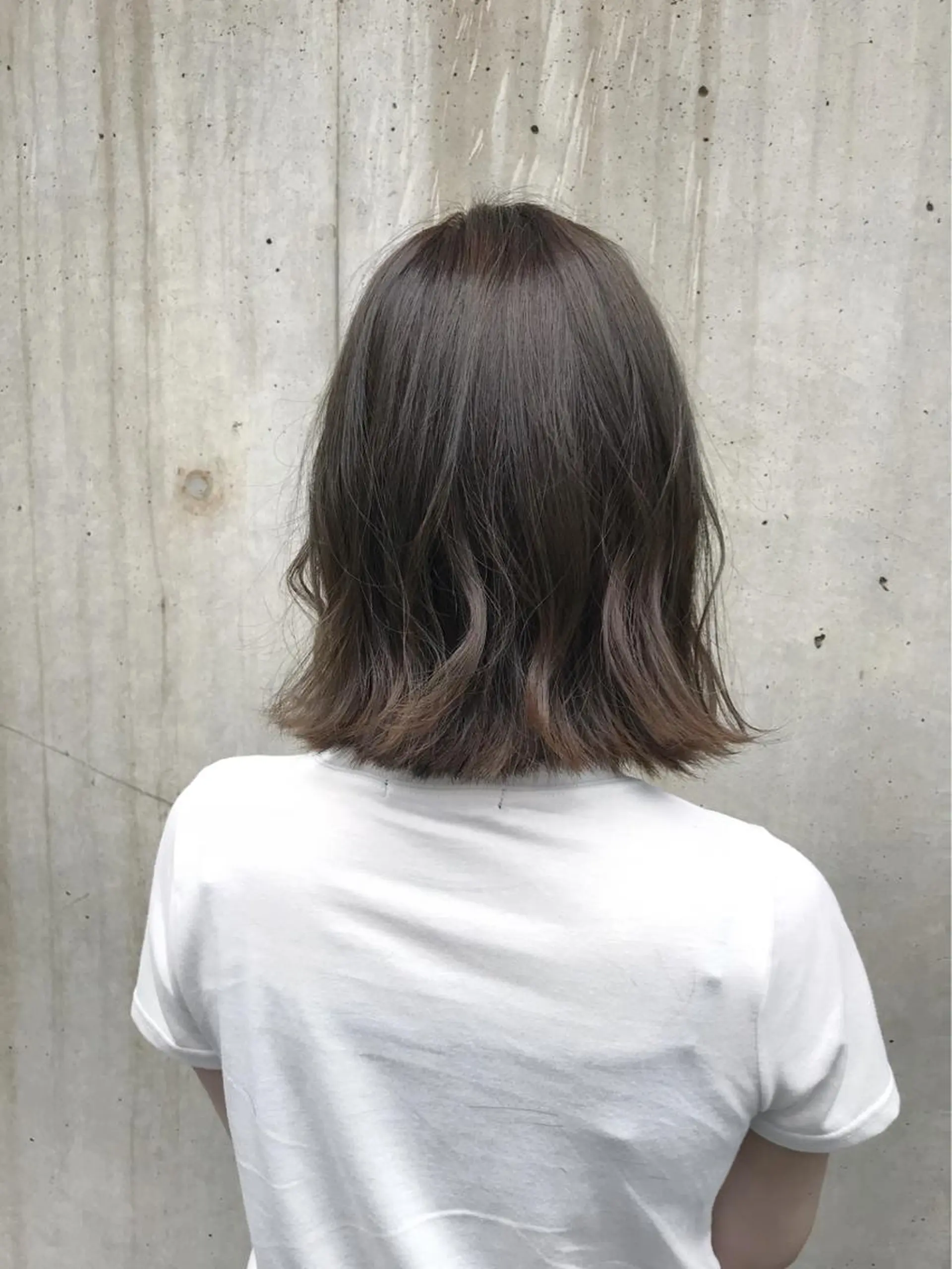 ショート カラー アッシュ アッシュグレー 透明感カラー ボブ ボブ・レイヤーカット 吉敷航一のヘアスタイル