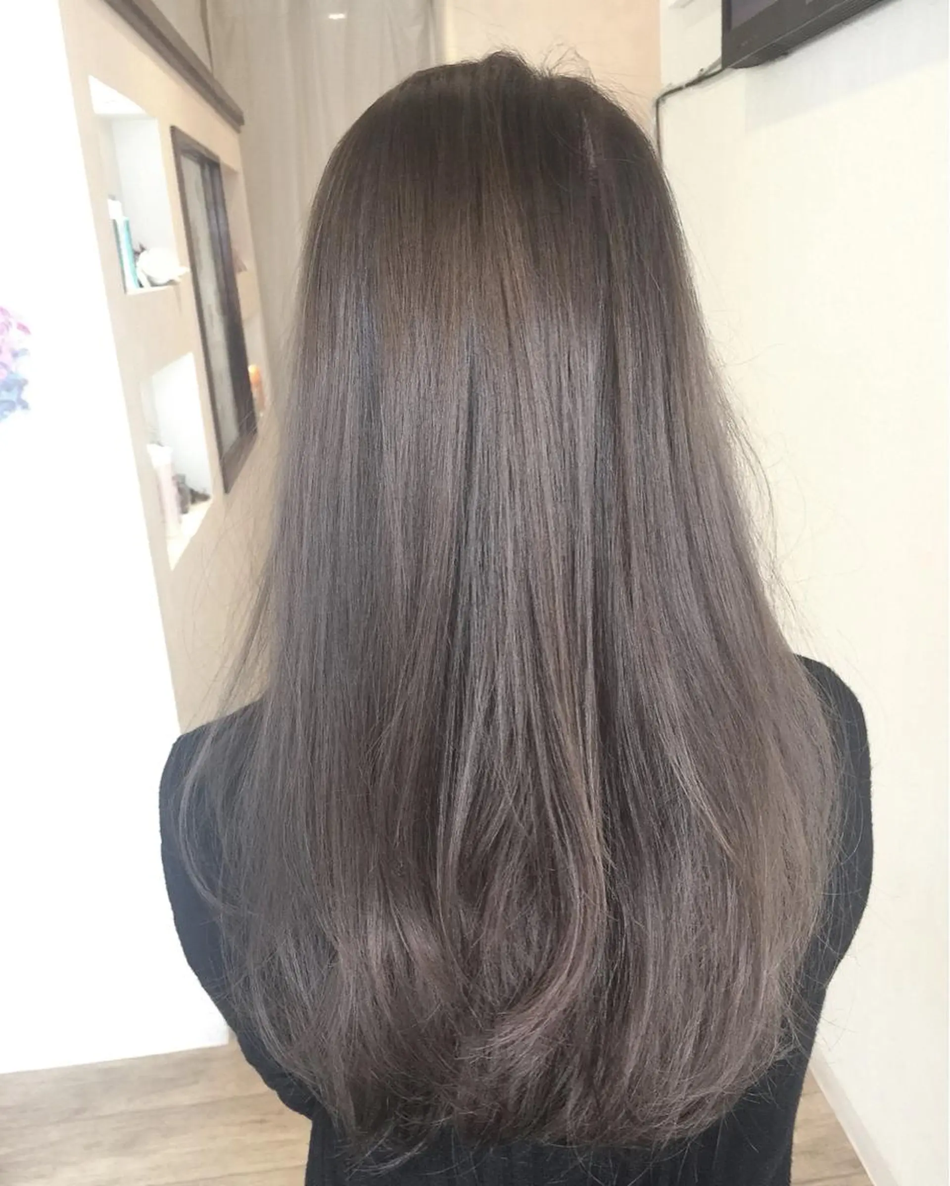 ミディアム カラー イルミナカラー カット ヘアカラー grand juteのヘアスタイル