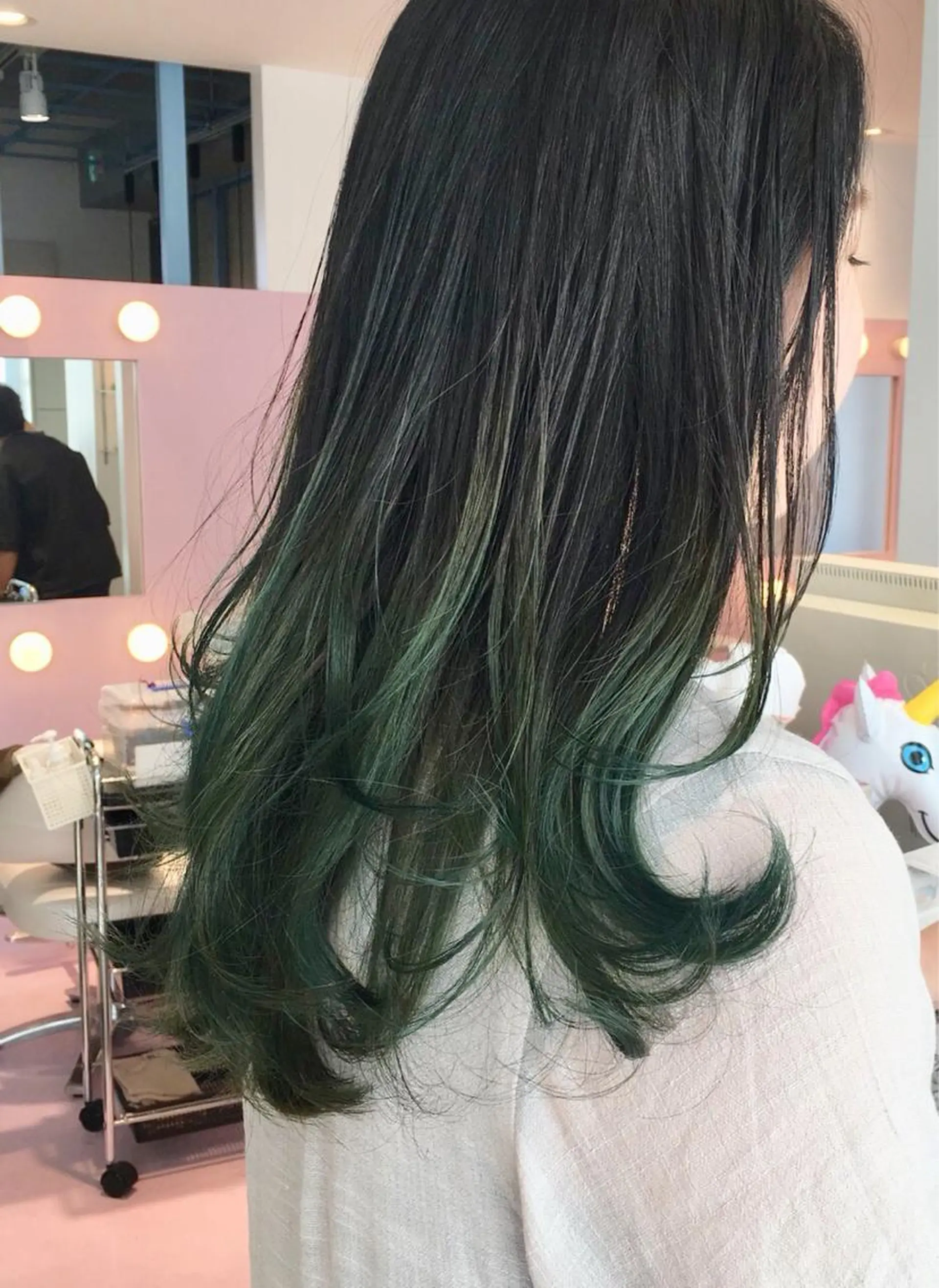 セミロング ハイライト カット トリートメント ヘッドスパ 所渉/韓国レイヤー /ウルフカットのヘアスタイル