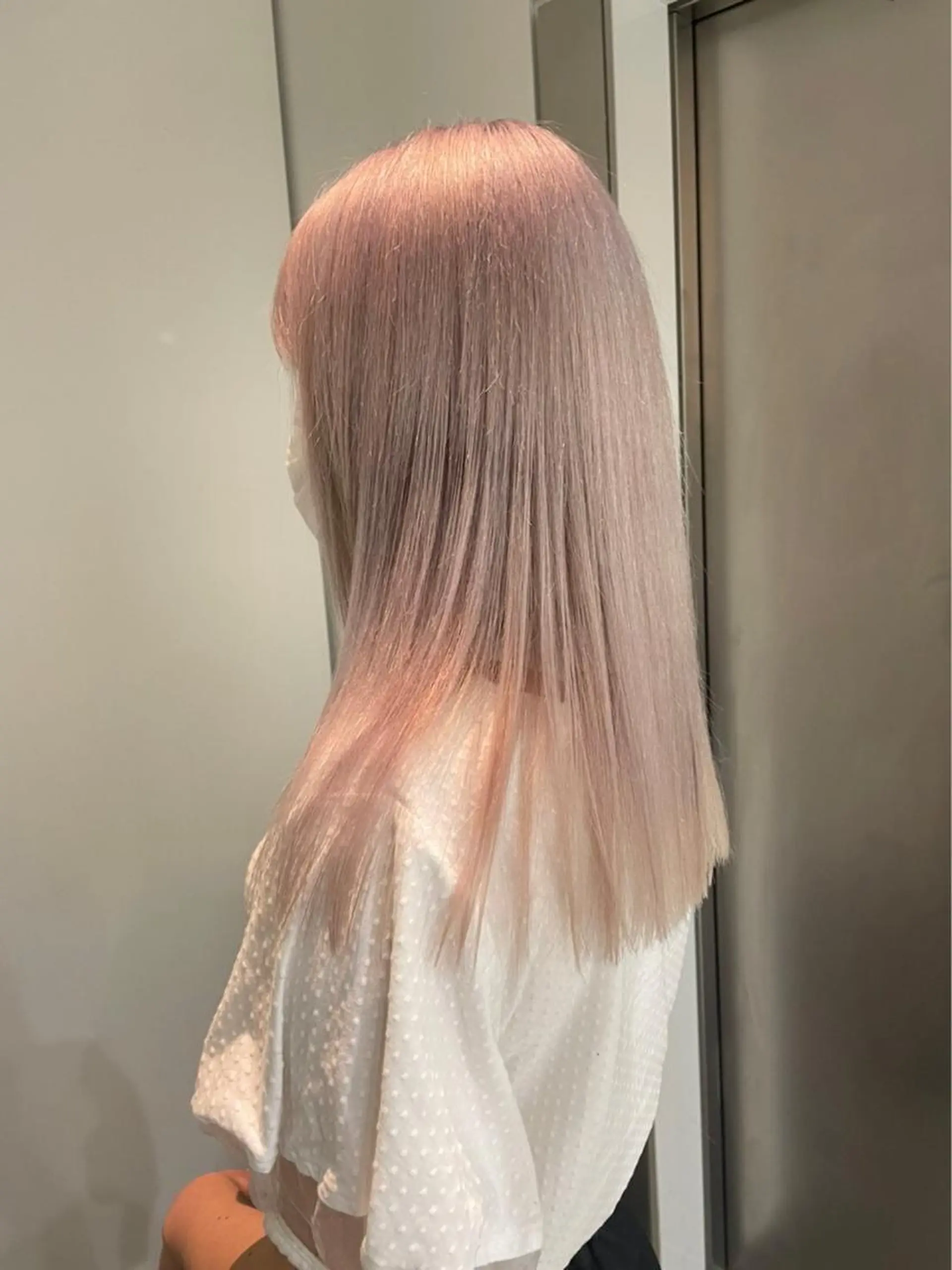 ロング カラー ベージュカラー ミルクティーベージュ ヘアカラー トリートメント 【公式】amble luxe池袋東口🩷のヘアスタイル