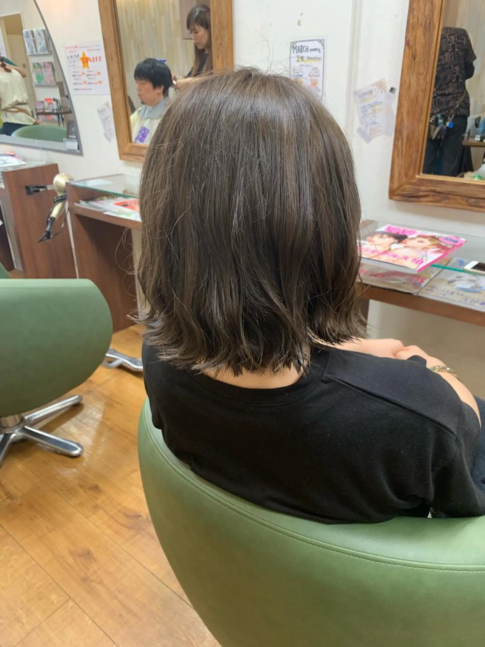 ショート march merryのヘアスタイル