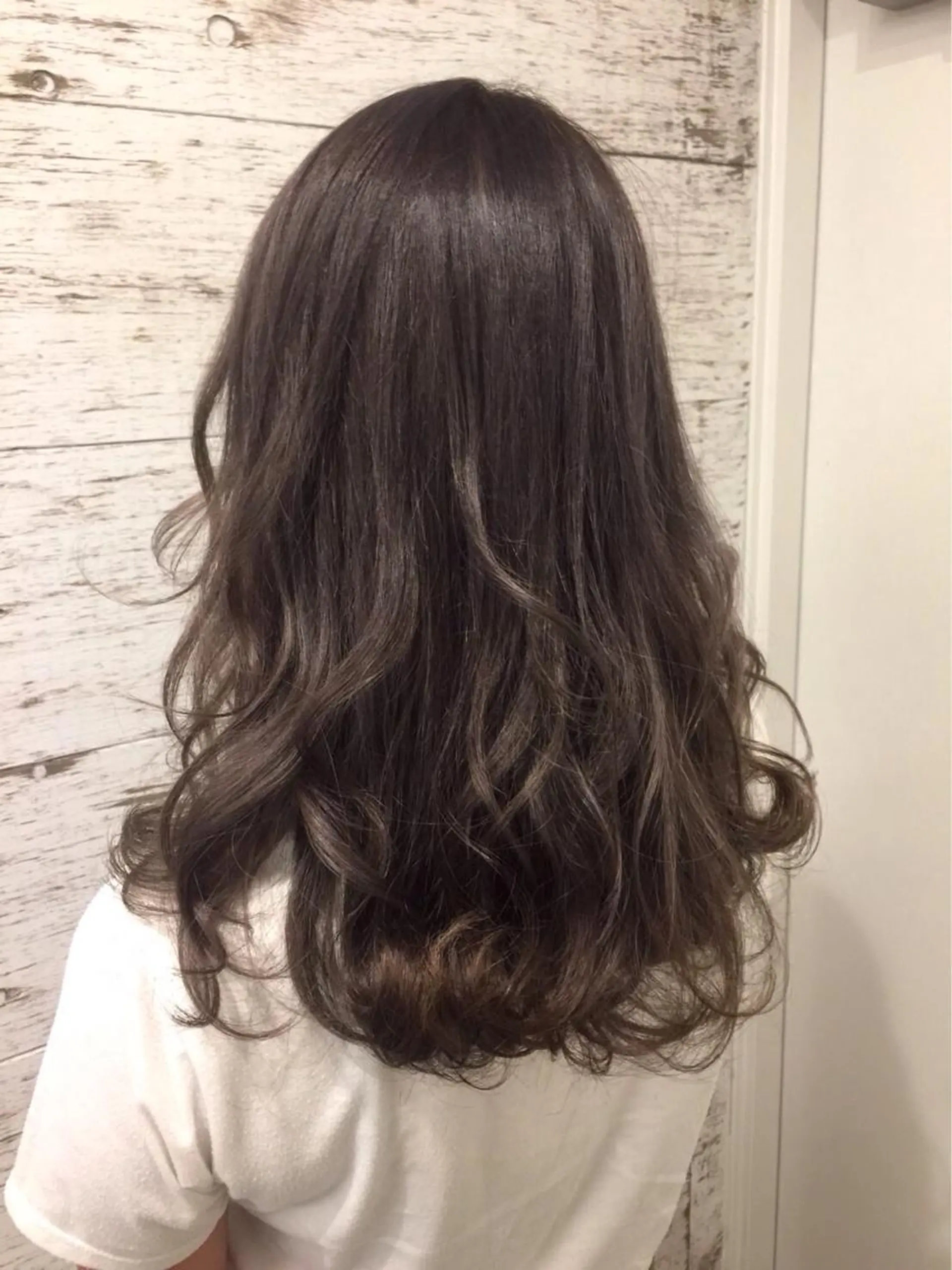 ミディアム セミロング ロング カラー グラデーションカラー グレージュ 緑地公園美容室 neohairのヘアスタイル