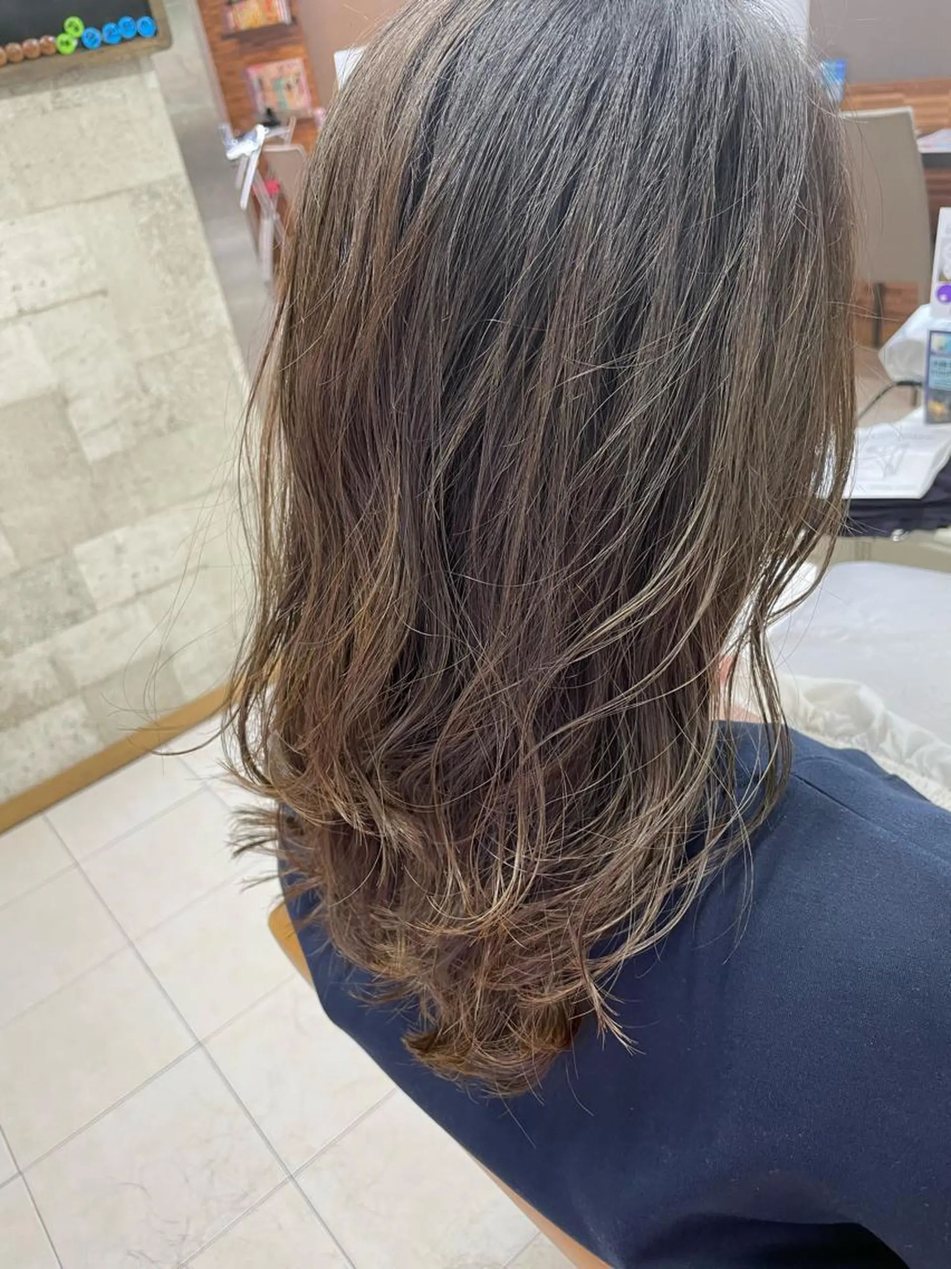 ミディアム カラー ○HITOMI ○のヘアスタイル