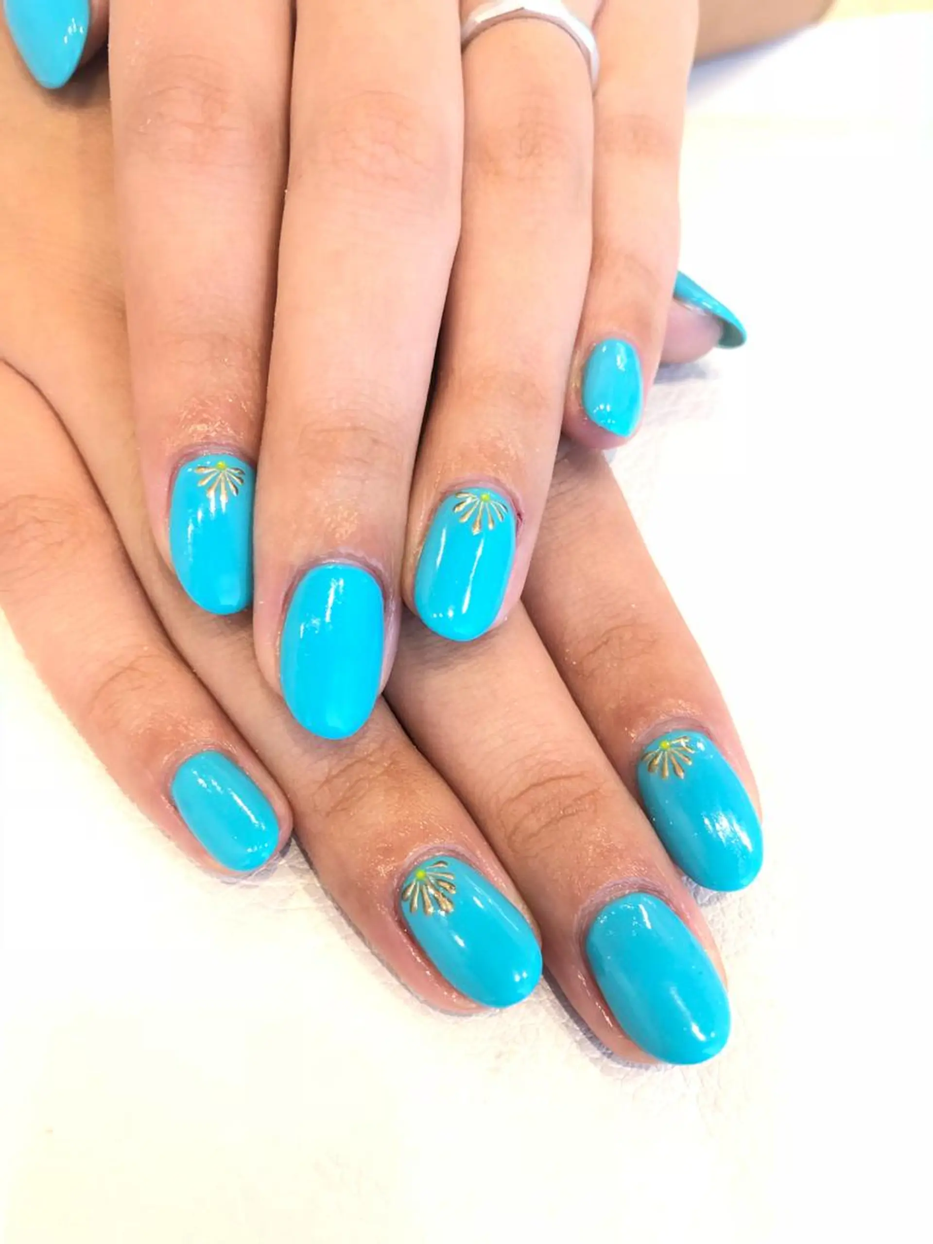 ネイル 【デザイナー】田中 美生のヘアスタイル