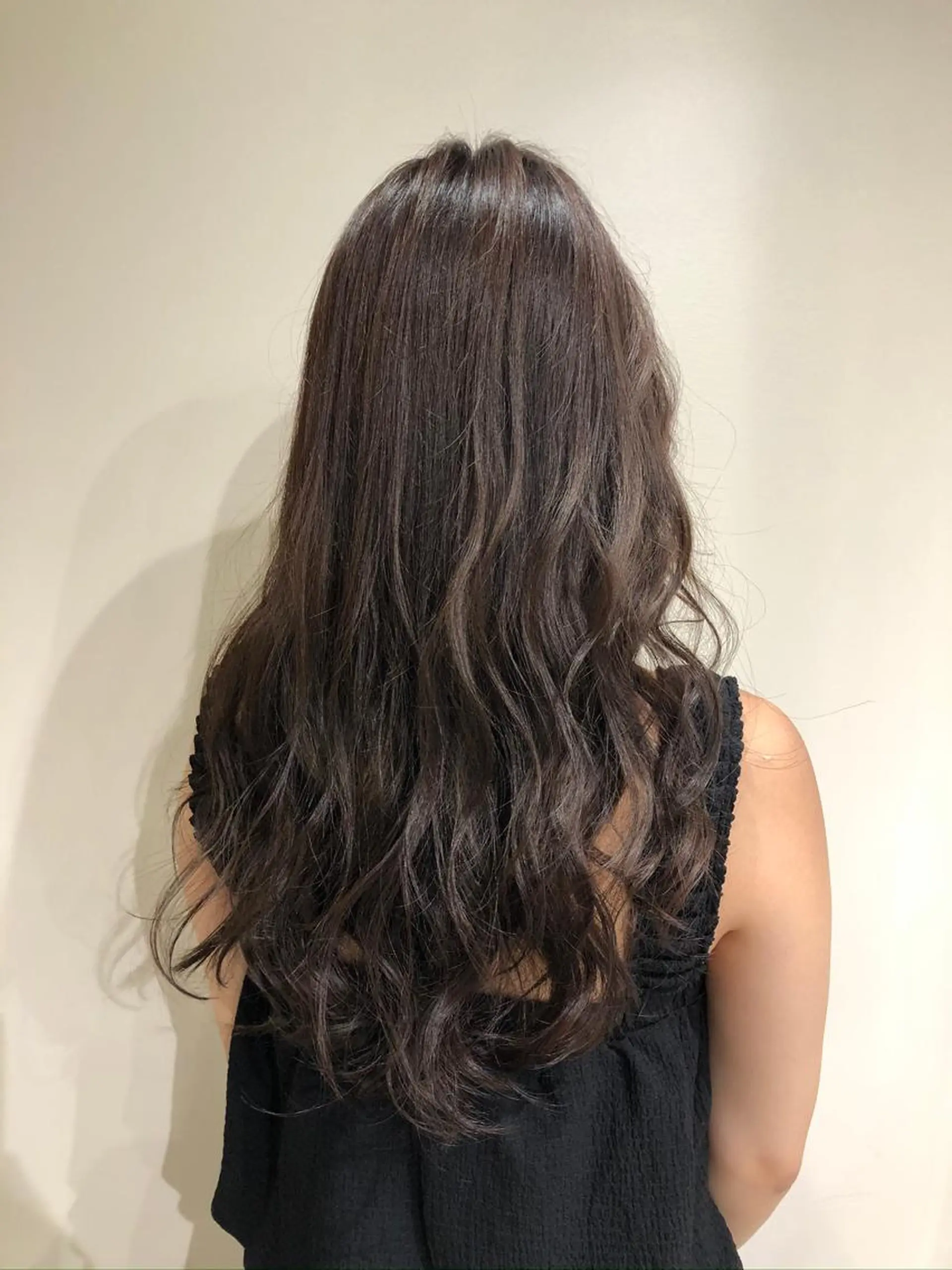 セミロング カラー ブリーチ グレージュ ブリーチなしカラー 🦋美髪／エクステ 🦋アベイクミのヘアスタイル