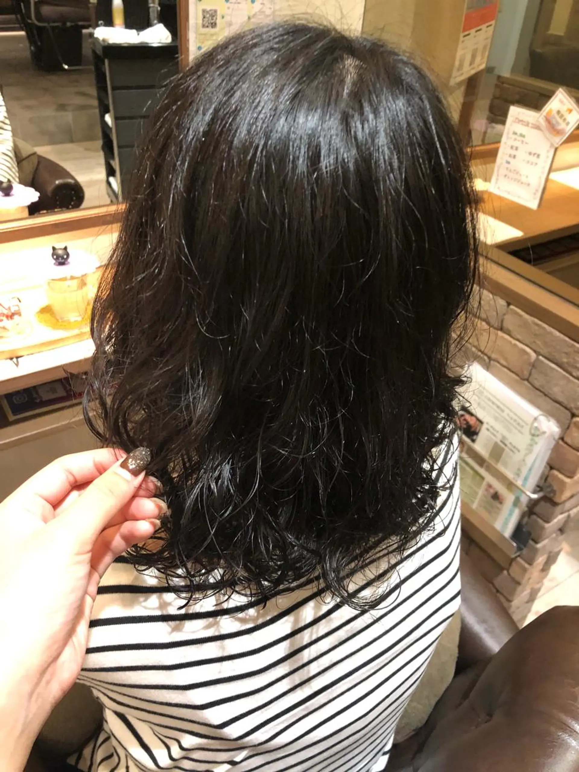 ミディアム パーマ 白髪ぼかしモデル募集 今村理央奈のヘアスタイル