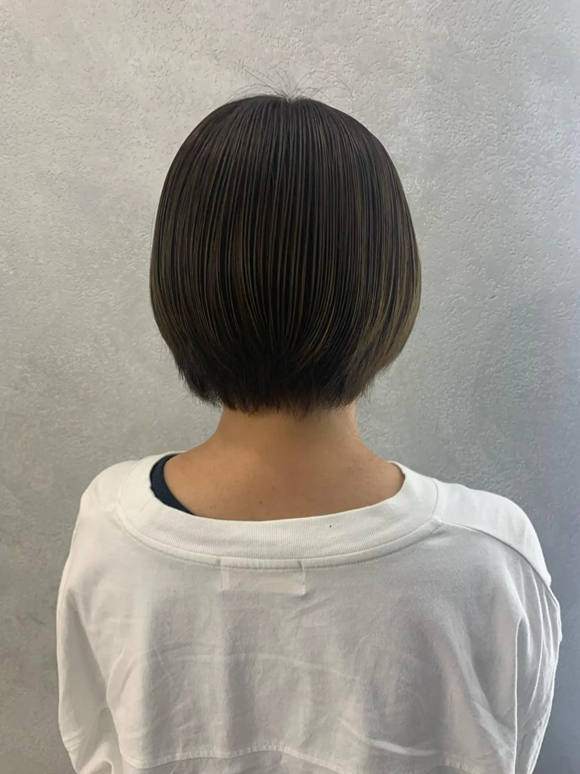 ショート カラー kanon hair所属・新木 愛花のヘアスタイル