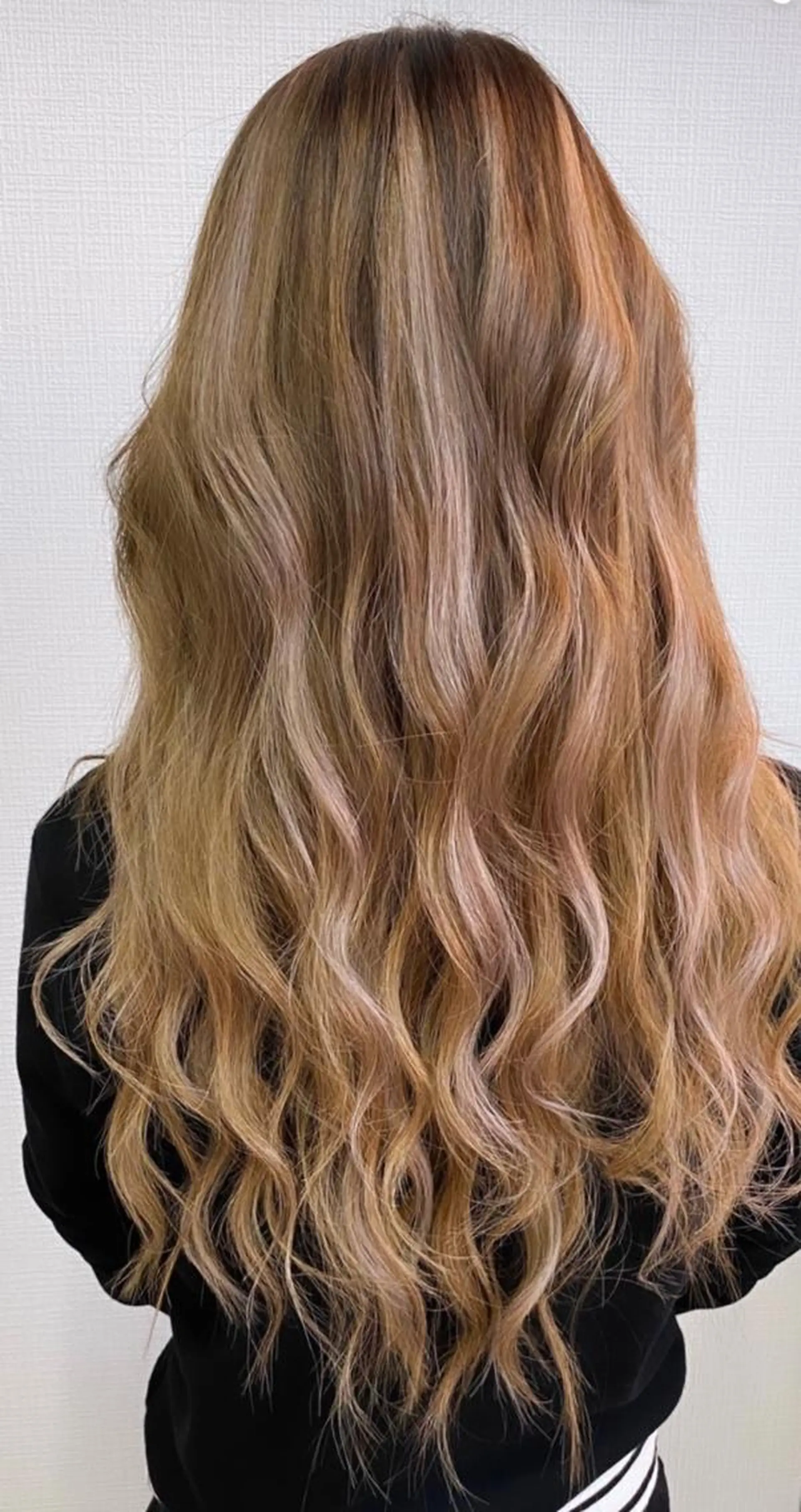 ロング カラー ヘアカラー エクステ Rover ローバーのヘアスタイル