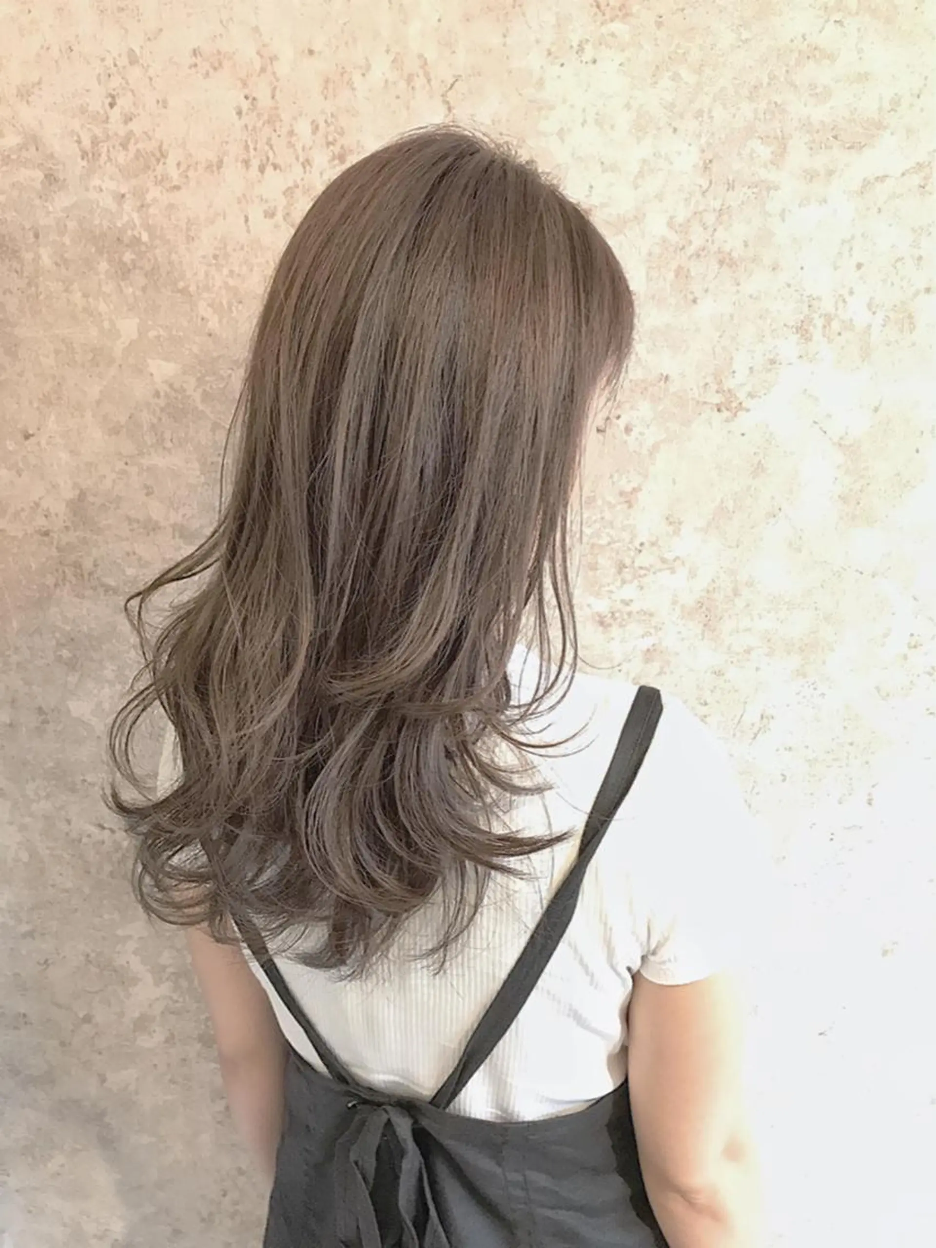 ミディアム due hair 京都駅前店 MILBON オージュア認定サロン【デューヘアー】所属・ハイトーンブリーチ 土坂 由志【京都】のヘアスタイル