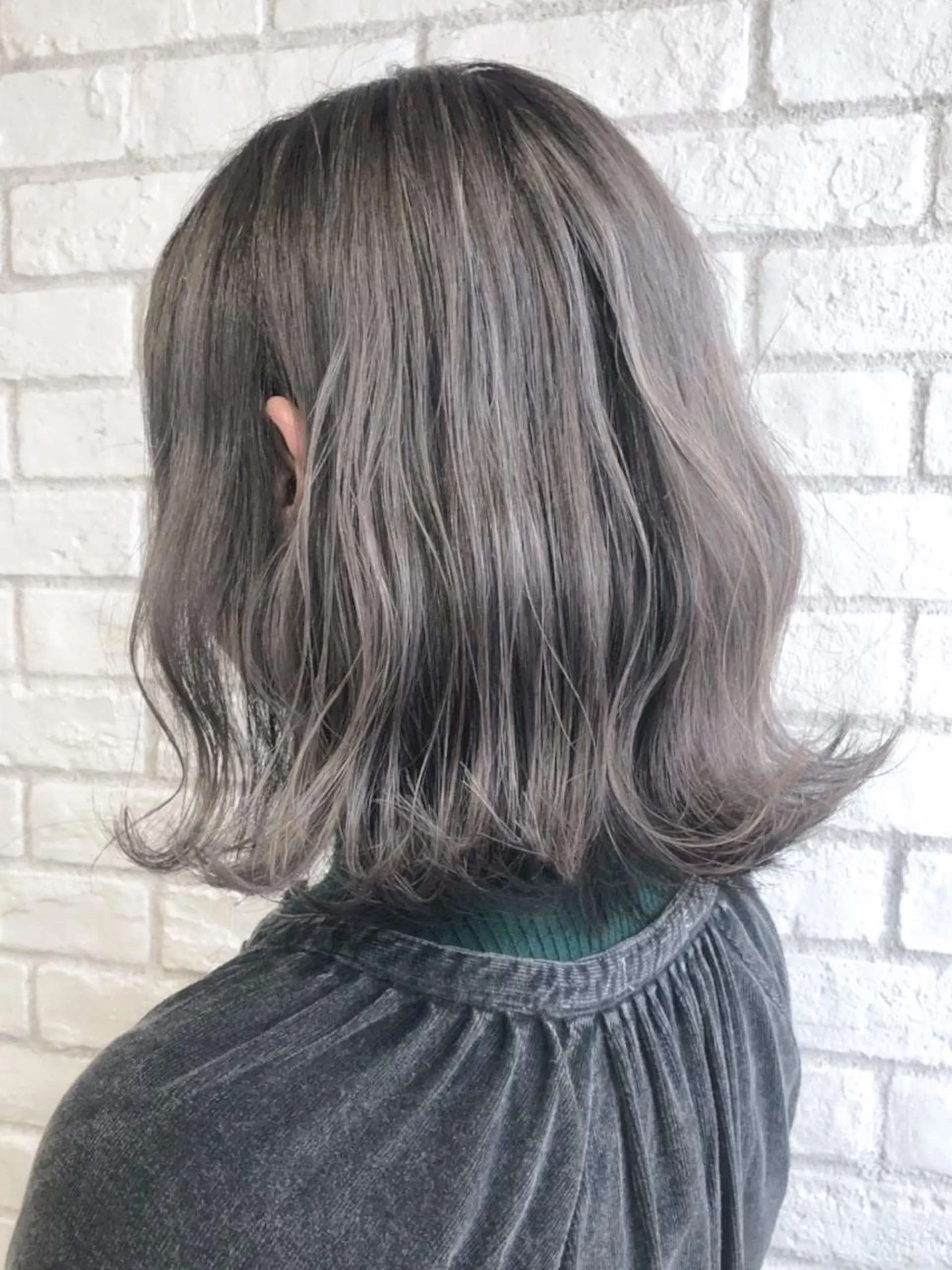 ミディアム カラー パーマ ヘアアレンジ アッシュ ITbyALBUM 中野店のヘアスタイル