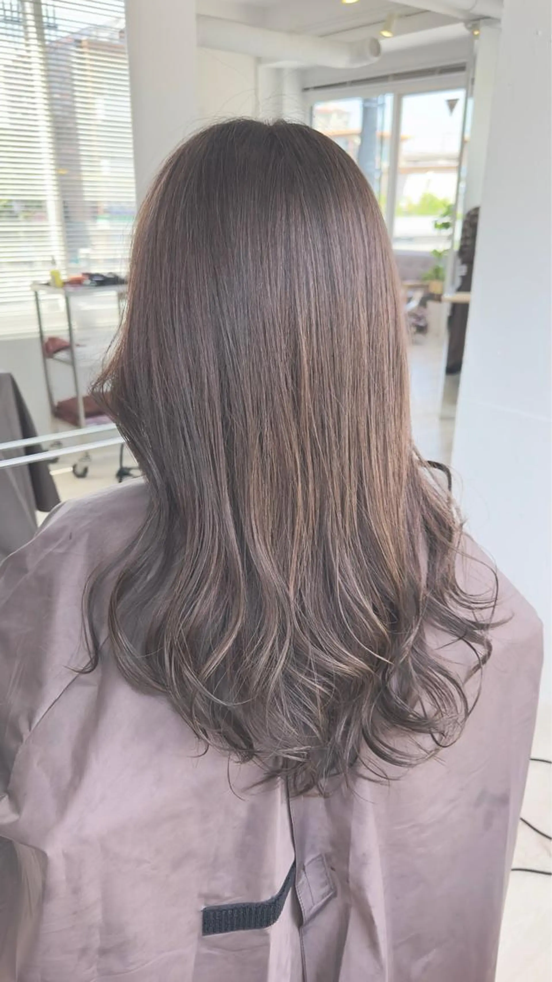 ロング カラー テラモト カズヨシのヘアスタイル