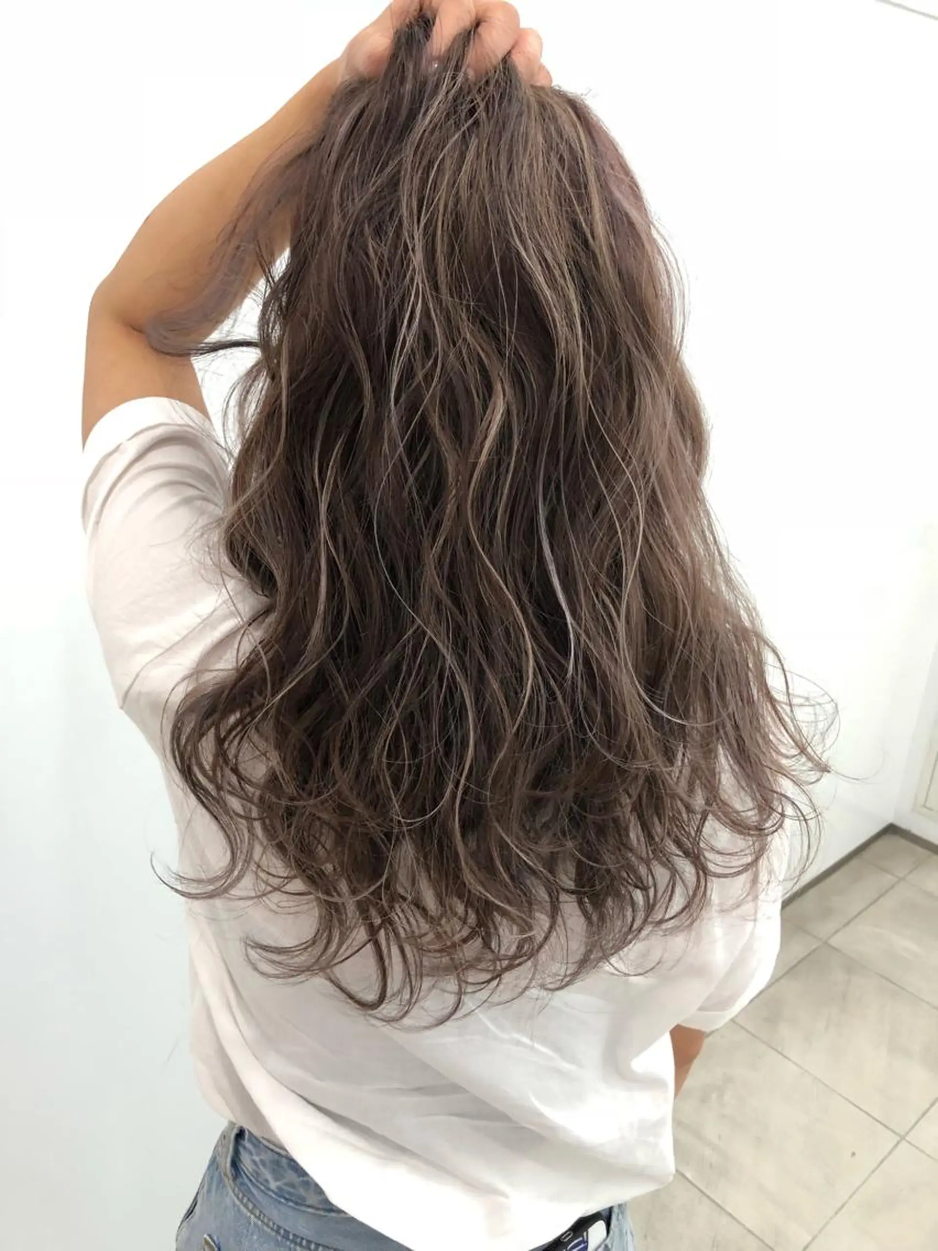 セミロング ハイライト Rubik's江坂 ルービックえさかのヘアスタイル