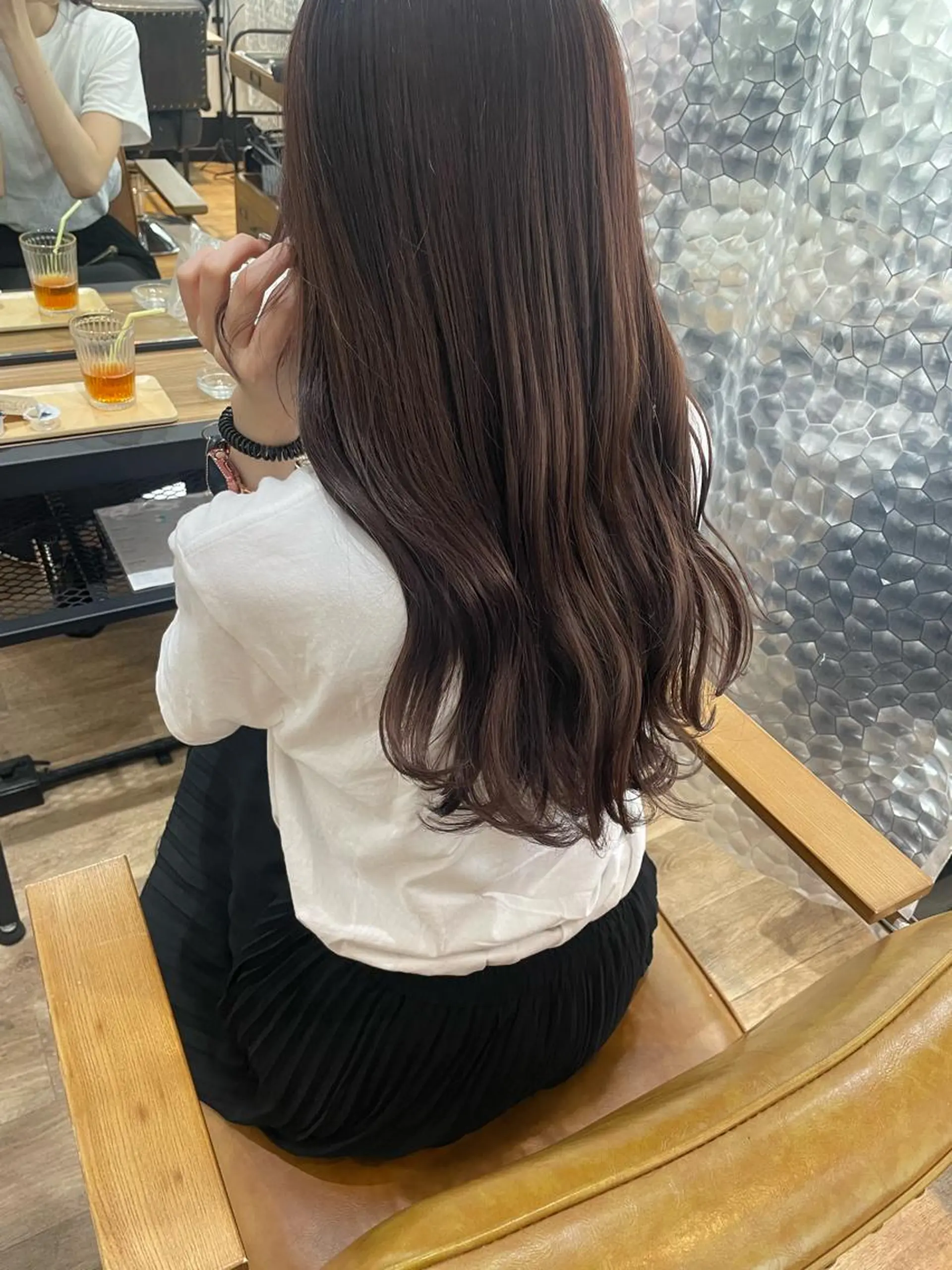 ロング カラー パーマ ヘアアレンジ メンズ キッズ ネイル マツエク・マツパ アイブロウ Megu/ベージュ/ 透明感カラーのヘアスタイル