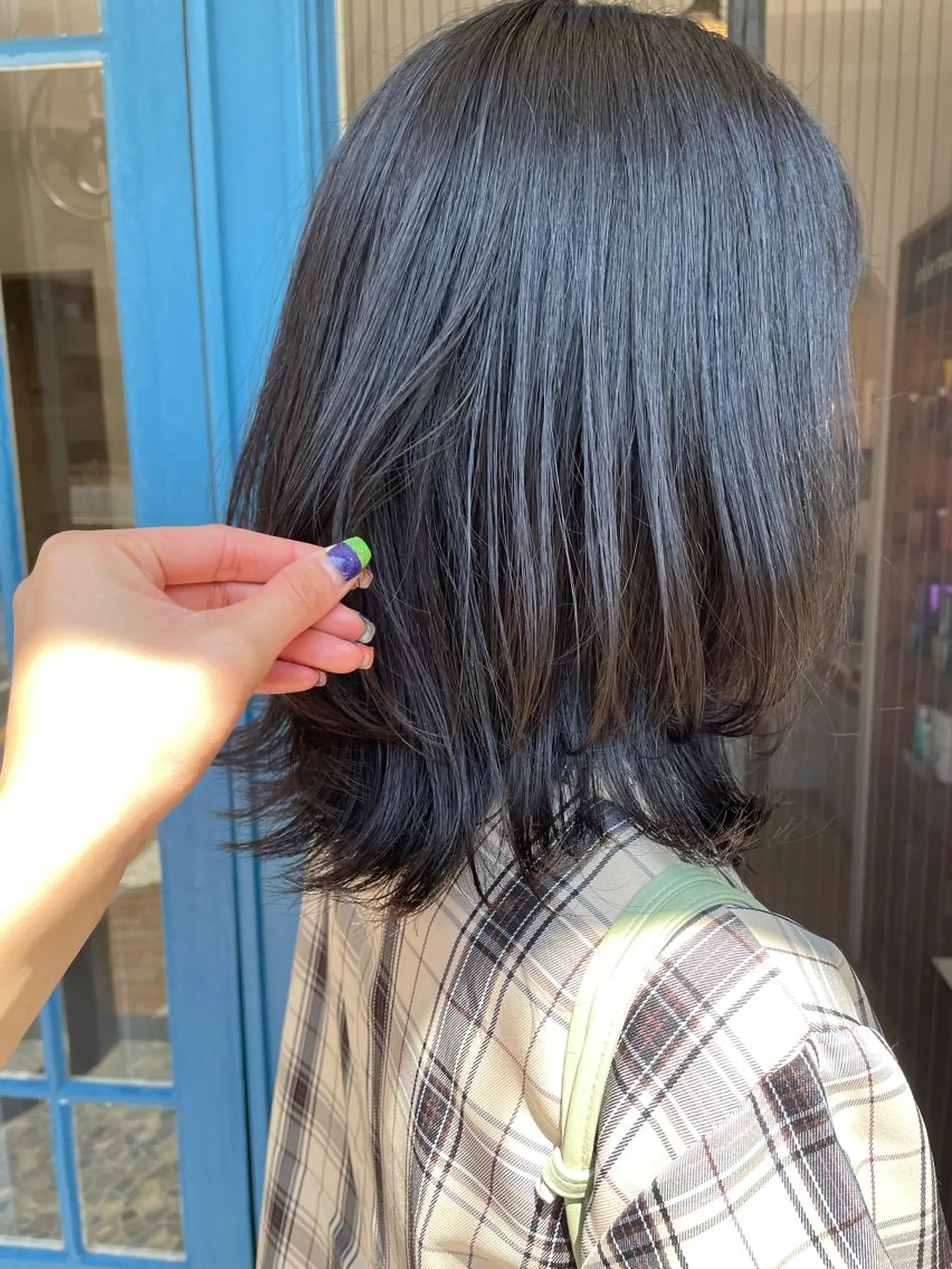 カラー 栗林 茉那のヘアスタイル