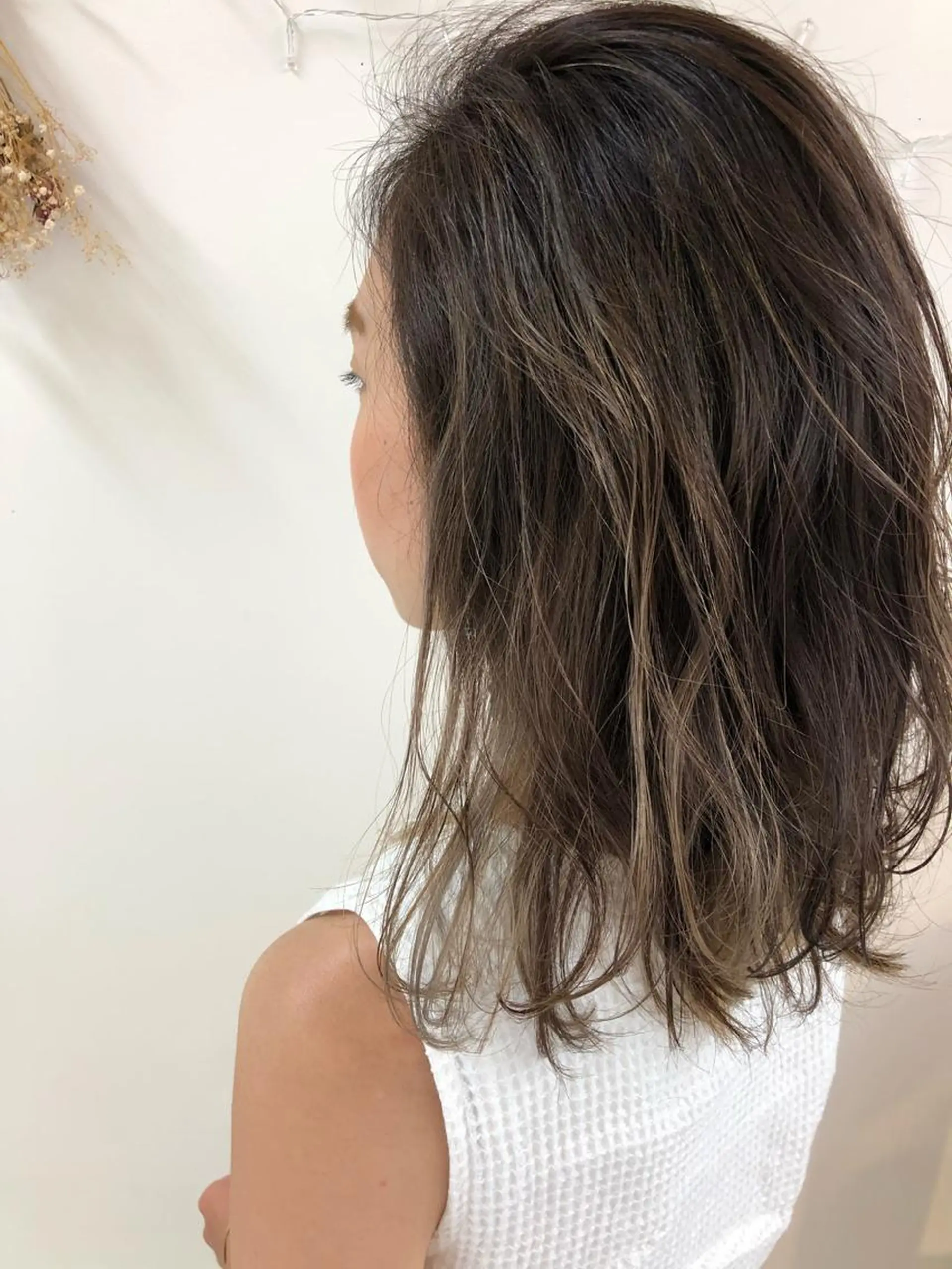 セミロング カラー バレイヤージュ レイヤーカット SALOWIN  原宿ash所属・タナカ タクヤのヘアスタイル