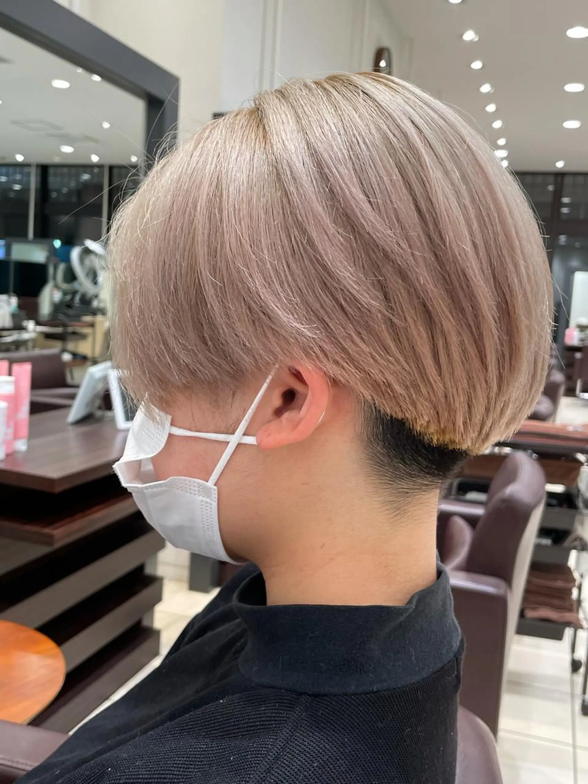 ショート ボブ/透明感カラー EMIRIのヘアスタイル