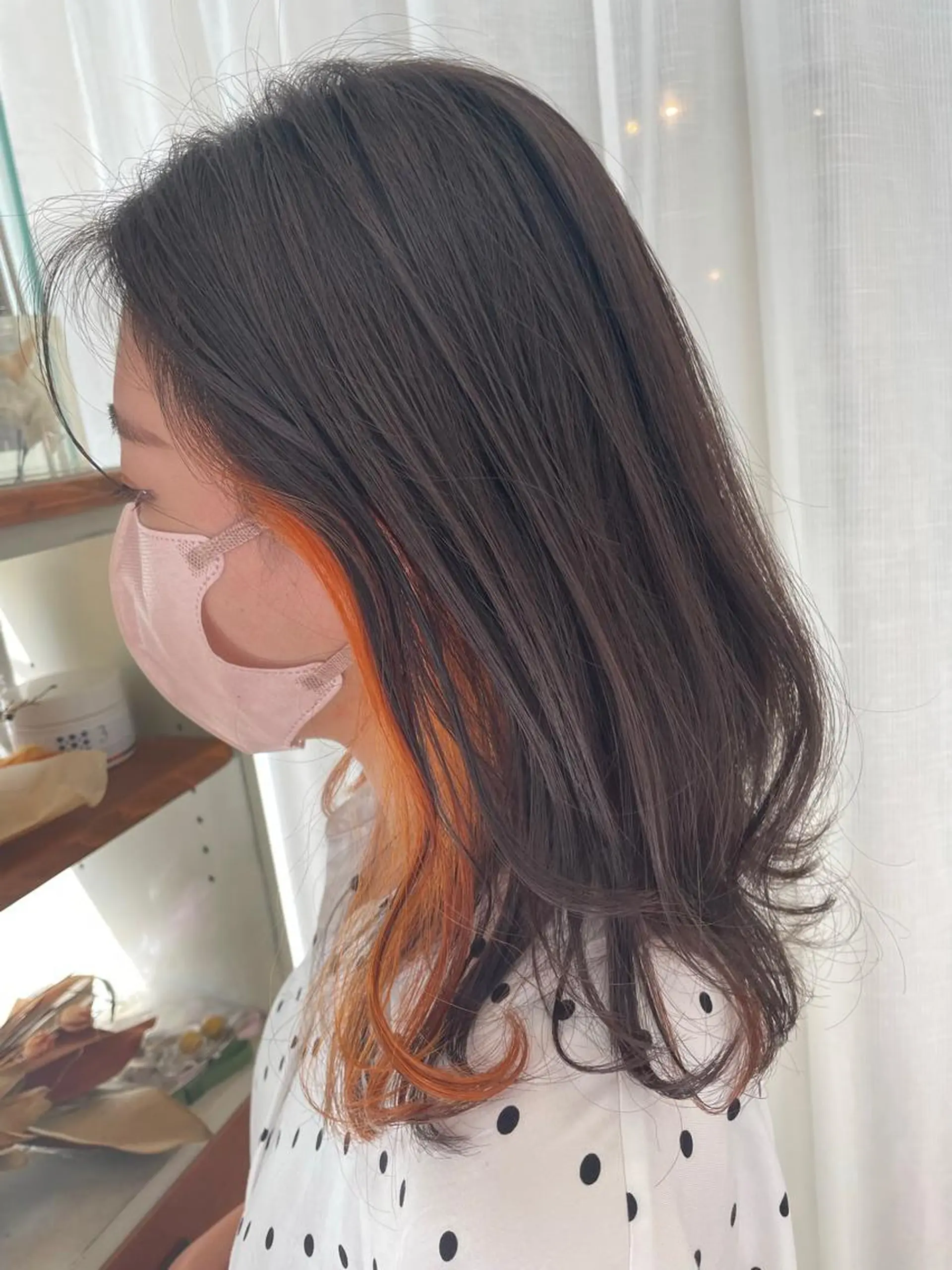 ミディアム カラー インナーカラー オレンジ fio マナミのヘアスタイル