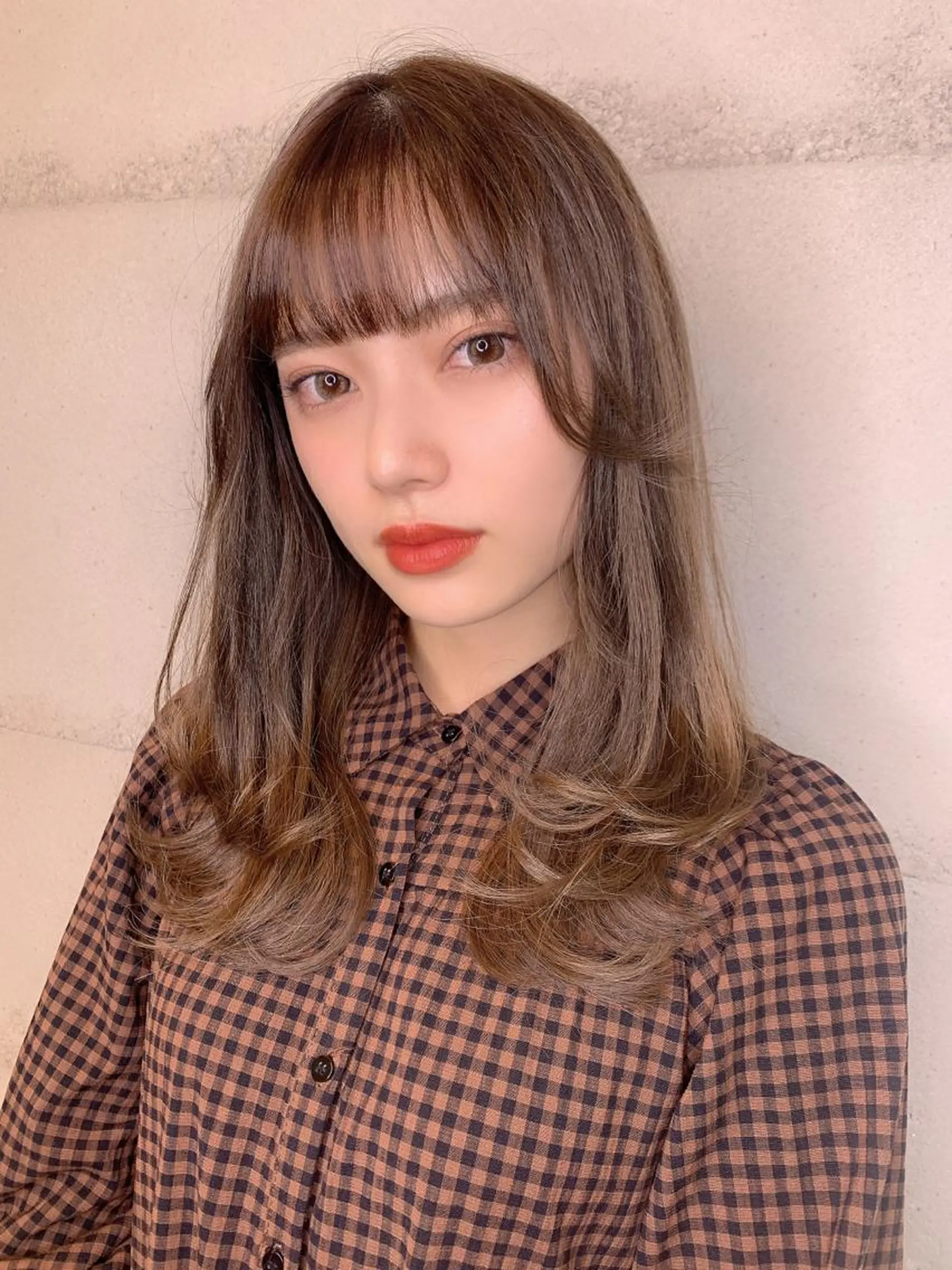 セミロング カラー 透明感/オリーブ/ グレージュ/YUKAのヘアスタイル