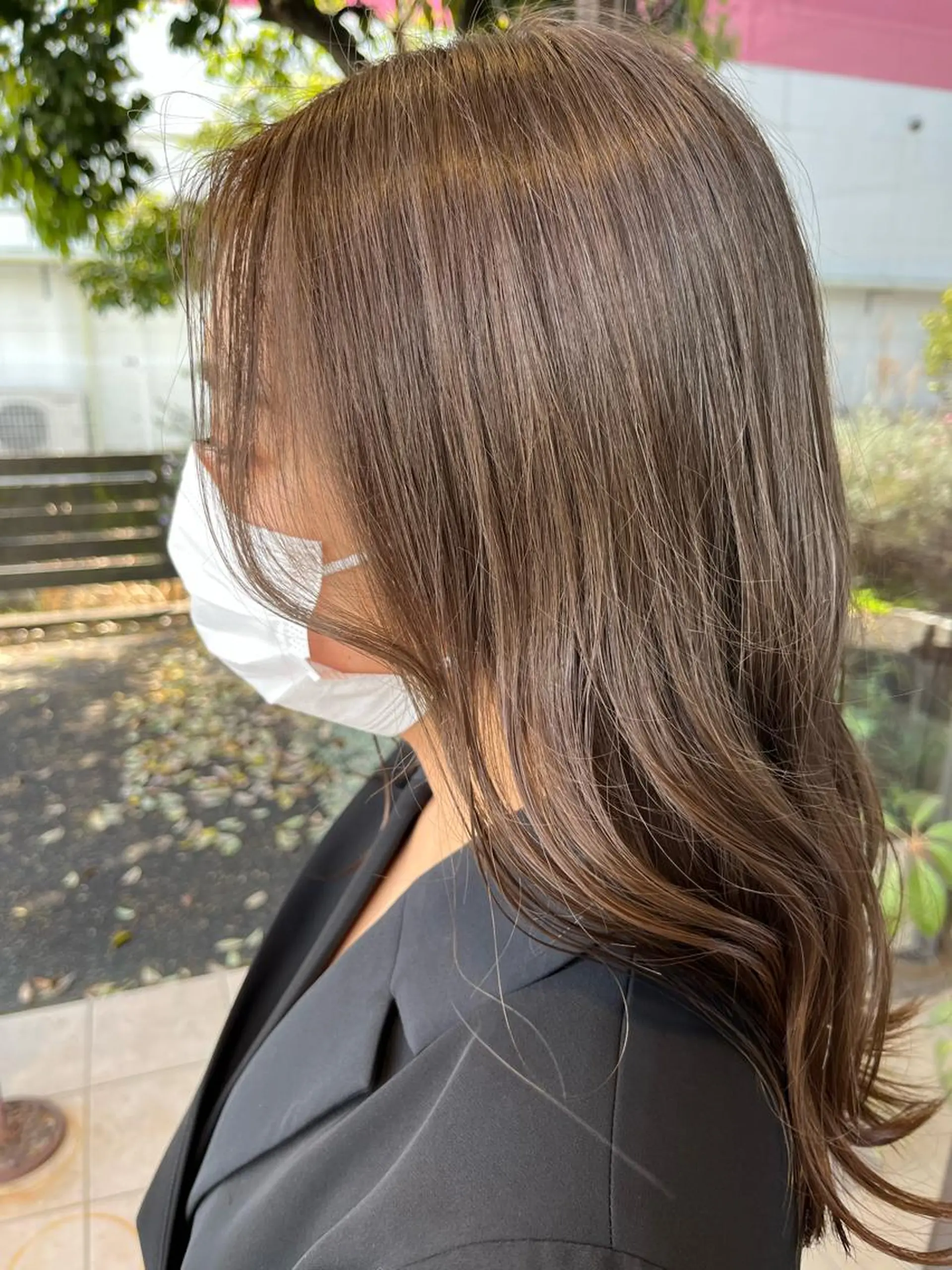 カラー ブリーチ 透明感カラー グレージュ 🩶韓国艶髪🇰🇷 下本夕綺のヘアスタイル