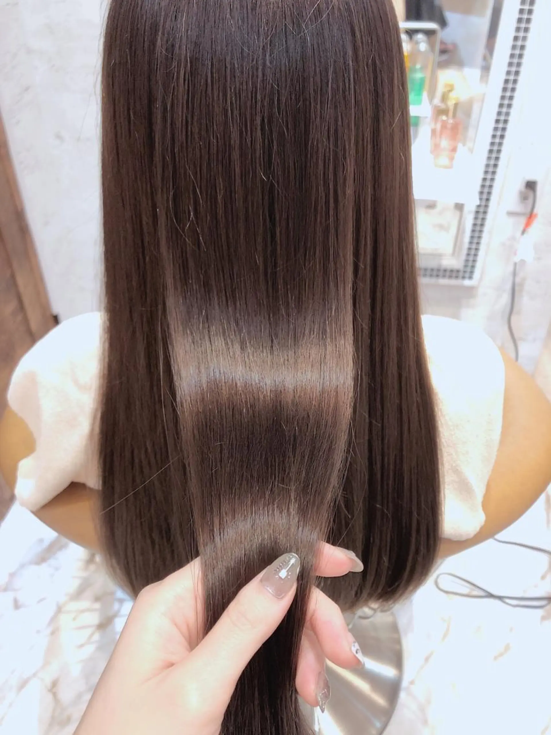 セミロング カット ヘアカラー トリートメント 代表山口ひな 髪質改善のプロのヘアスタイル