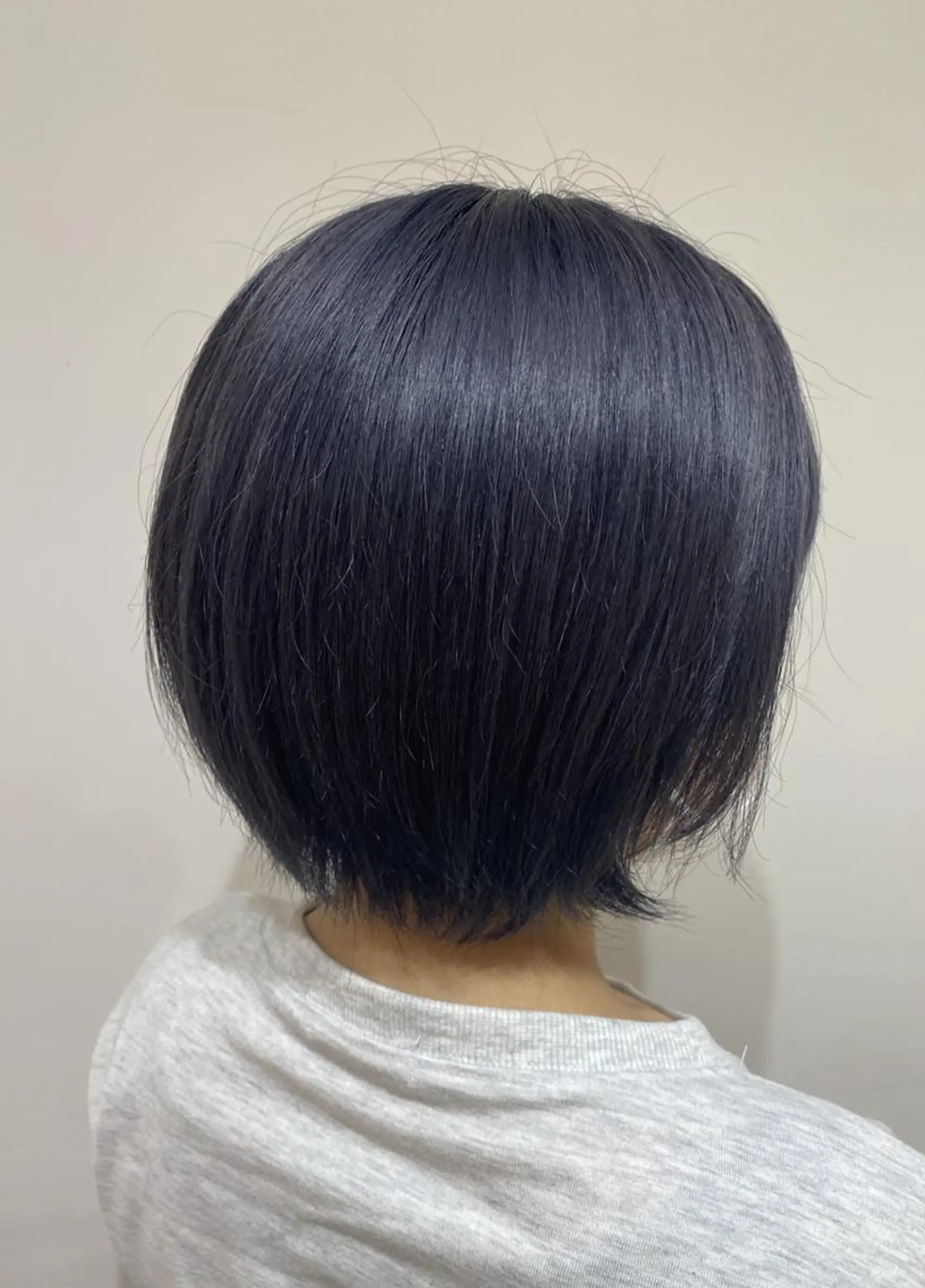 ショート カラー ブリーチ ブルーカラー ケアブリーチ ネイビーカラー カット ヘアカラー トリートメント メンズパーマ/ メンズカット/タクヤのヘアスタイル
