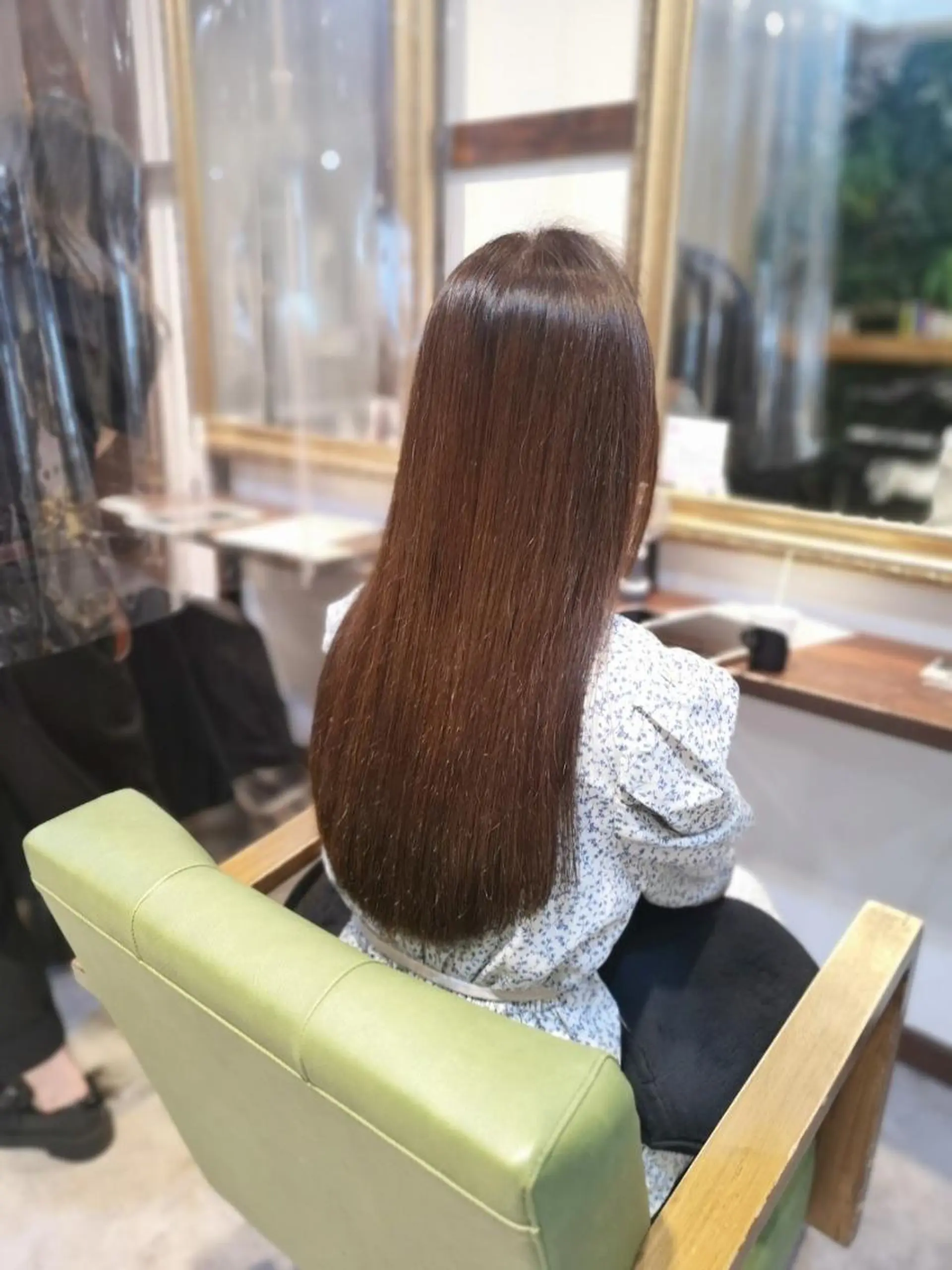 カラー アディクシーカラー アッシュ バレイヤージュ ベージュカラー ブリーチ newi 川崎店のヘアスタイル