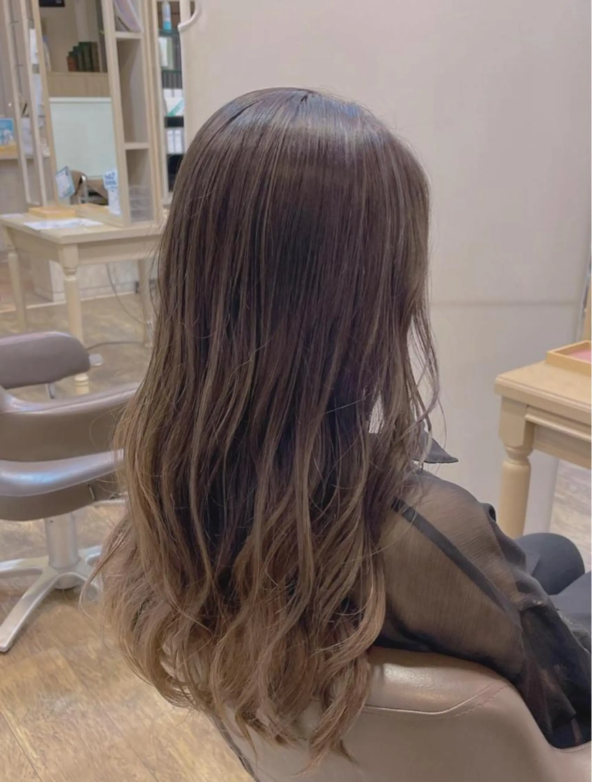 ロング ⭐️透明感カラー/ パーマ⭐️宮野翔のヘアスタイル