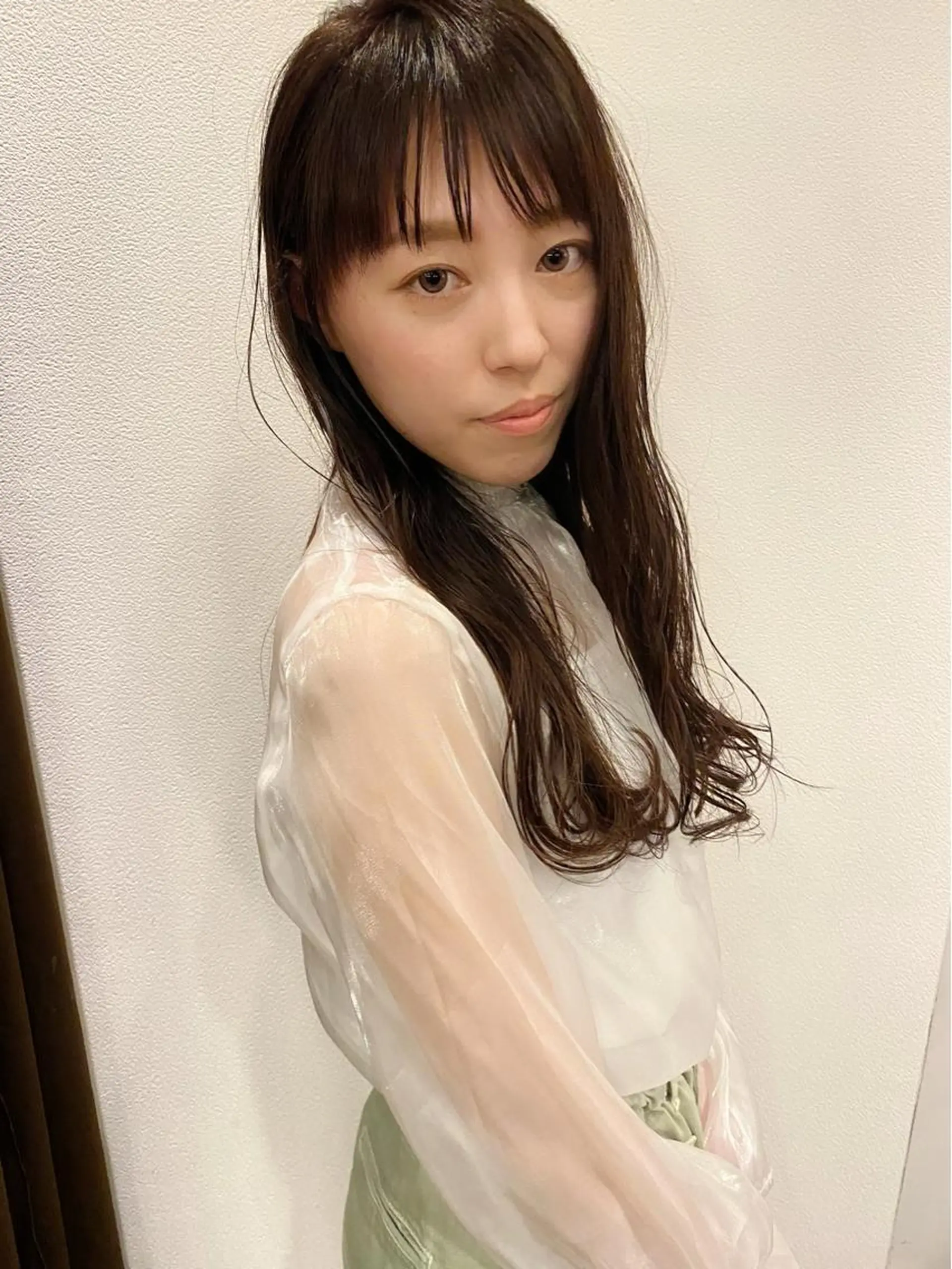 ロング カラー 岡田 拓也のヘアスタイル