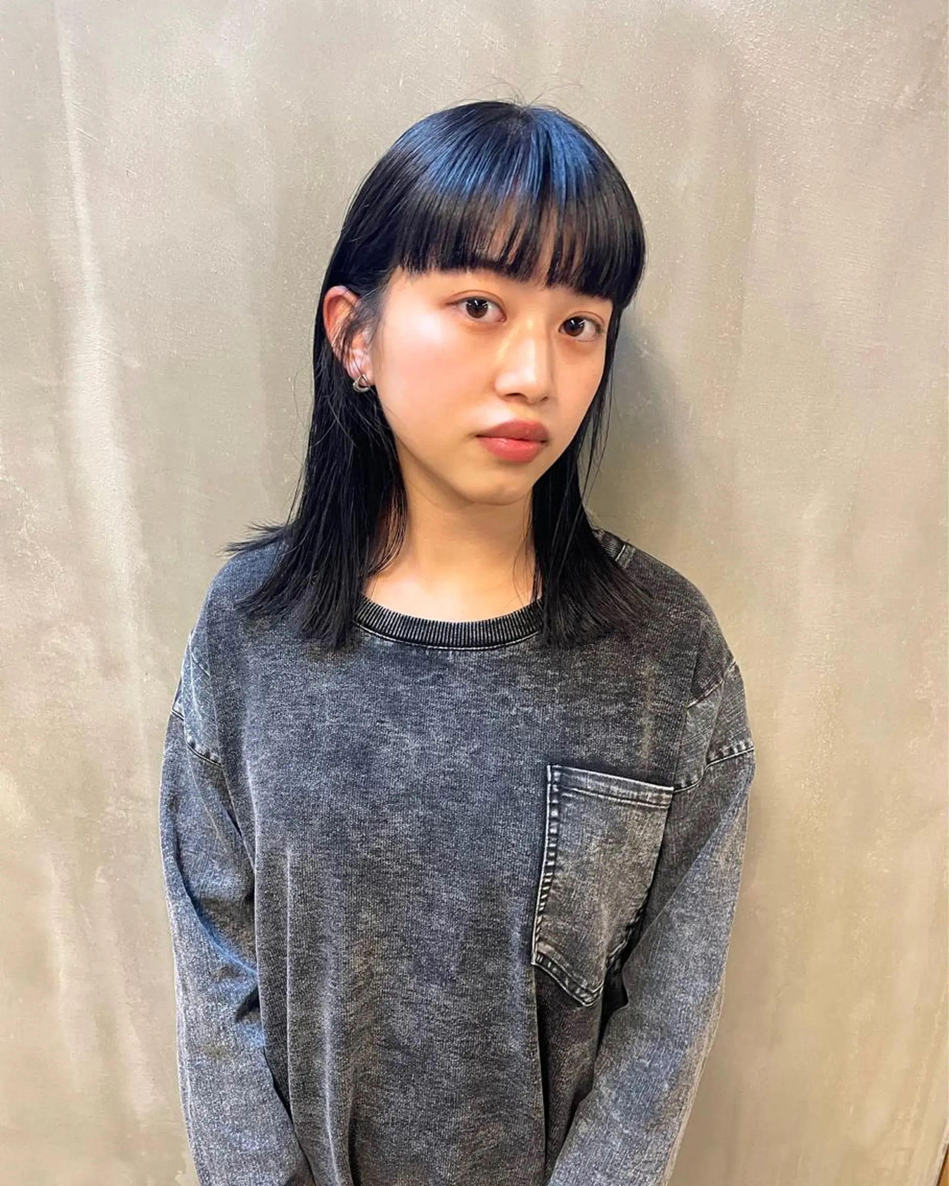 ミディアム カラー パーマ ヘアアレンジ メンズ キッズ ネイル マツエク・マツパ アイブロウ グレージュ ネイビーカラー ネイビー tatsumi/ボブ ウルフ/レイヤーのヘアスタイル