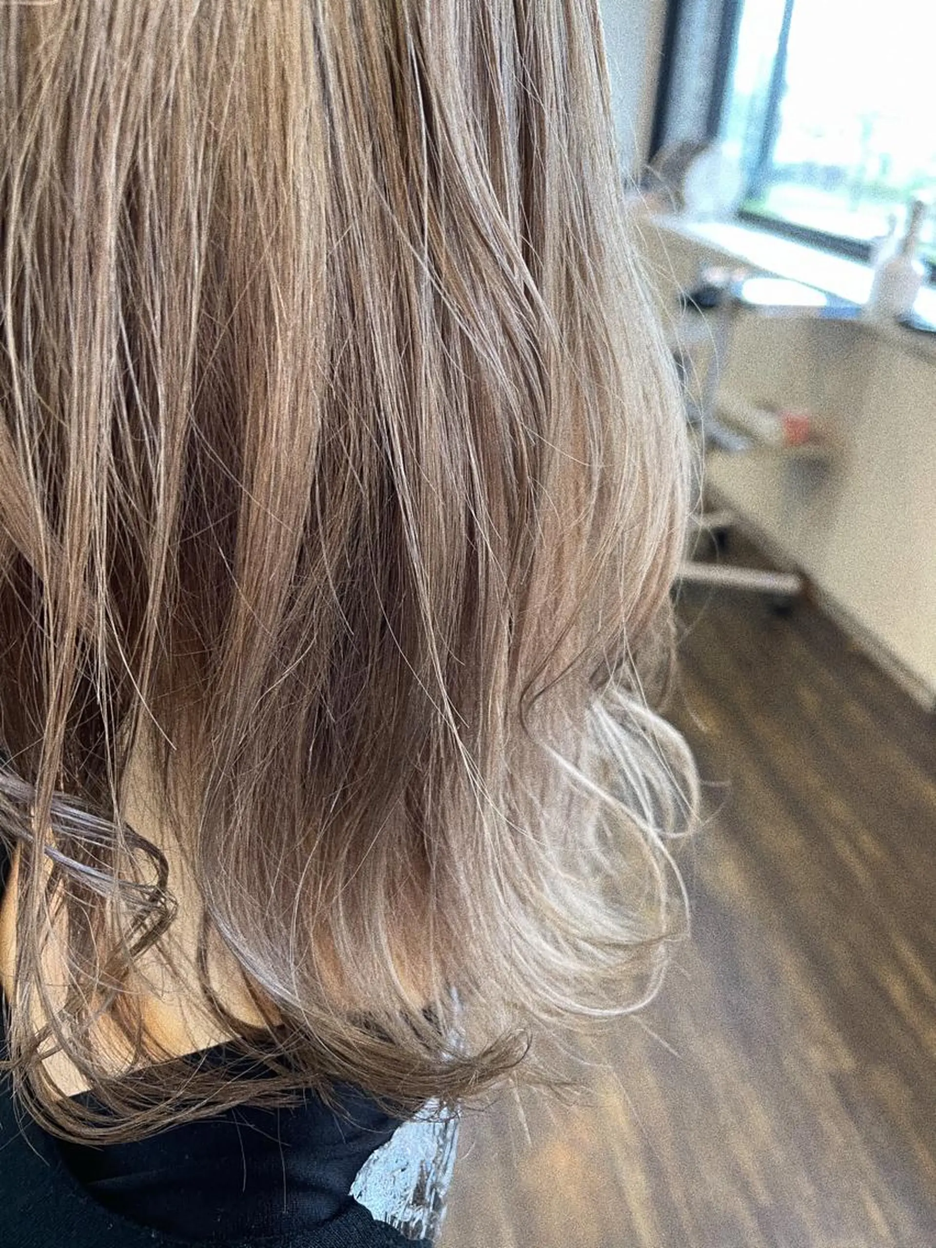 ミディアム カラー ブリーチ グレージュ ミルクティーグレージュ カット ヘアカラー メンズスタイル /メンズパーマ/須藤のヘアスタイル