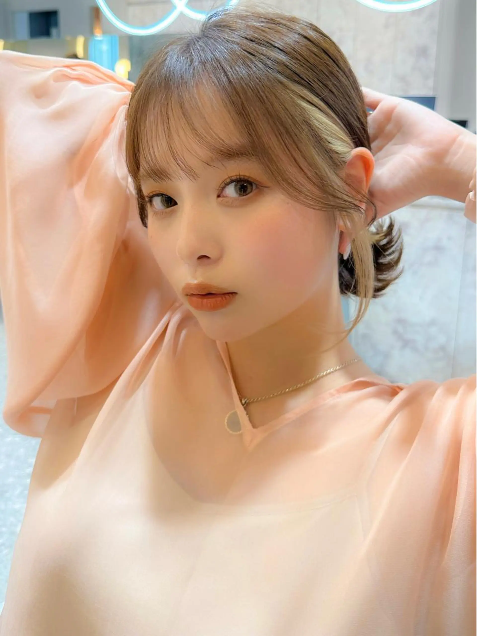 ミディアム シールエクステ ミディアムパーマ エクステ ハイライト 髪質改善 新宿/韓国風レイヤー 髪質改善/渋谷直樹のヘアスタイル