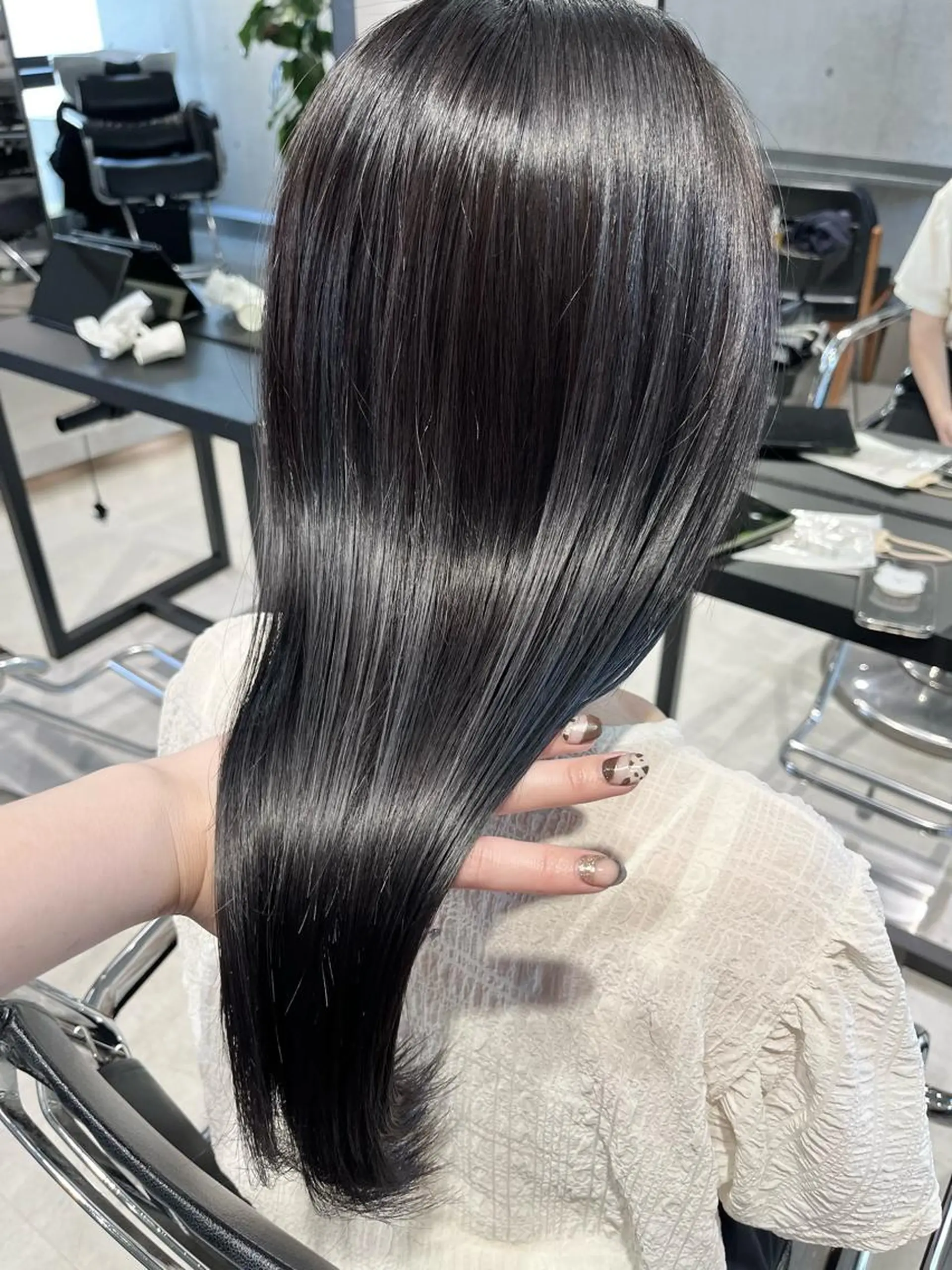 セミロング カラー カット ヘアカラー トリートメント ヘッドスパ ヘアセット 透明感/オリーブ/ グレージュ/YUKAのヘアスタイル