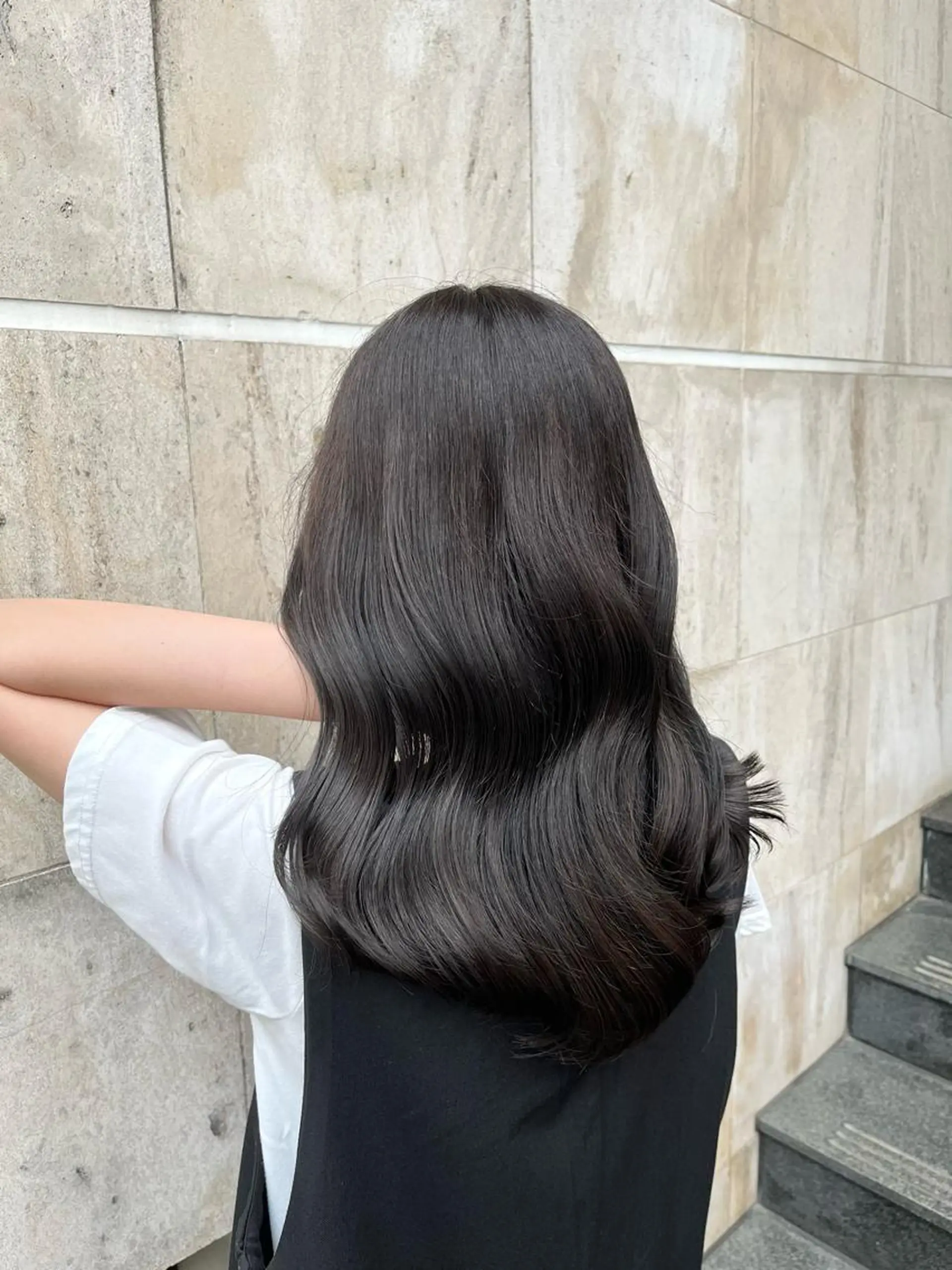 ミディアム カラー ブリーチ ケアブリーチ ダブルカラー グラデーションカラー ハイライトカラー カット ヘアカラー トリートメント ブリーチなし✨艶髪 カラー𓃲YAGIのヘアスタイル