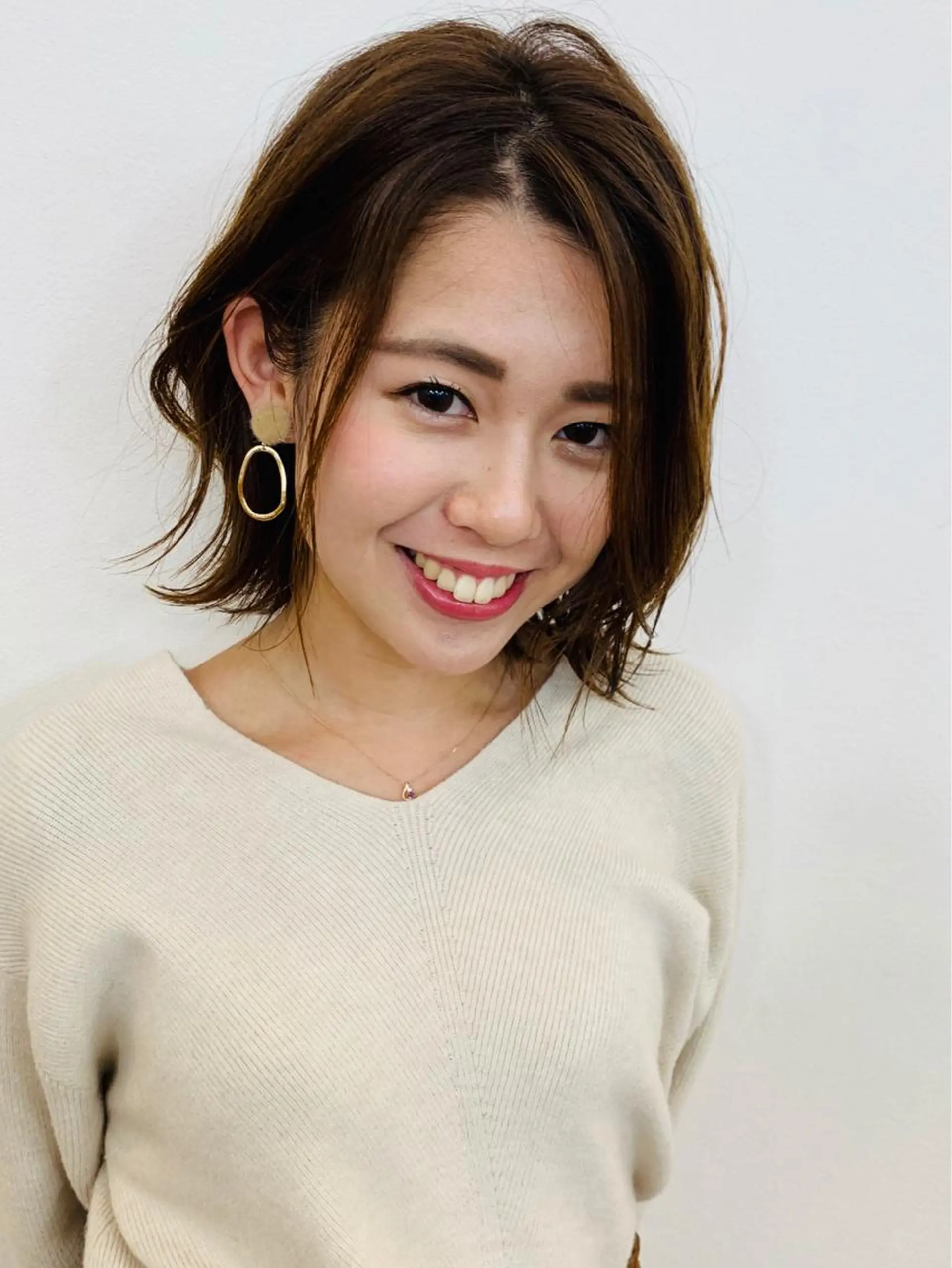 ミディアム カット ヘアカラー 美容しょうへいの店所属・吉川 茉由子のマツエク・マツパデザイン