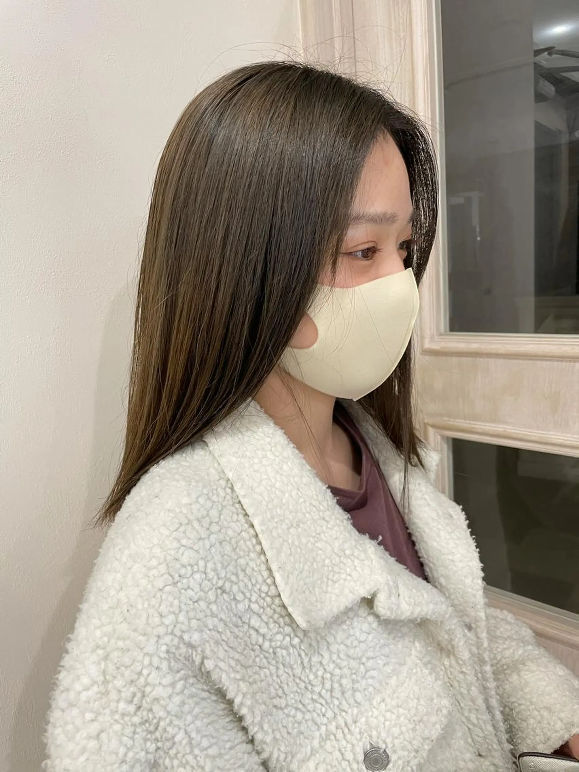 ミディアム カラー akane .のヘアスタイル