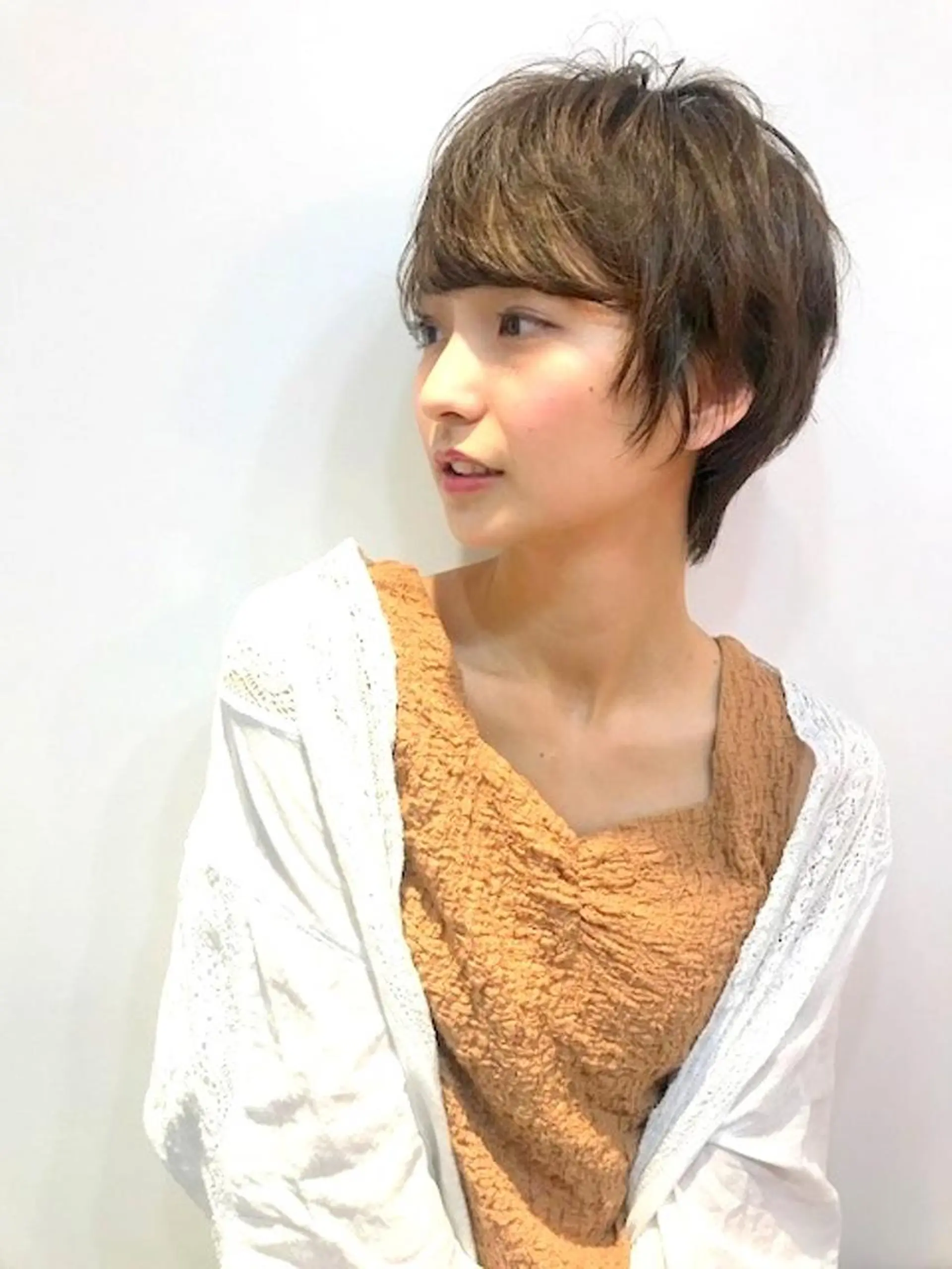 ショート カラー 羽田 ひろむのヘアスタイル