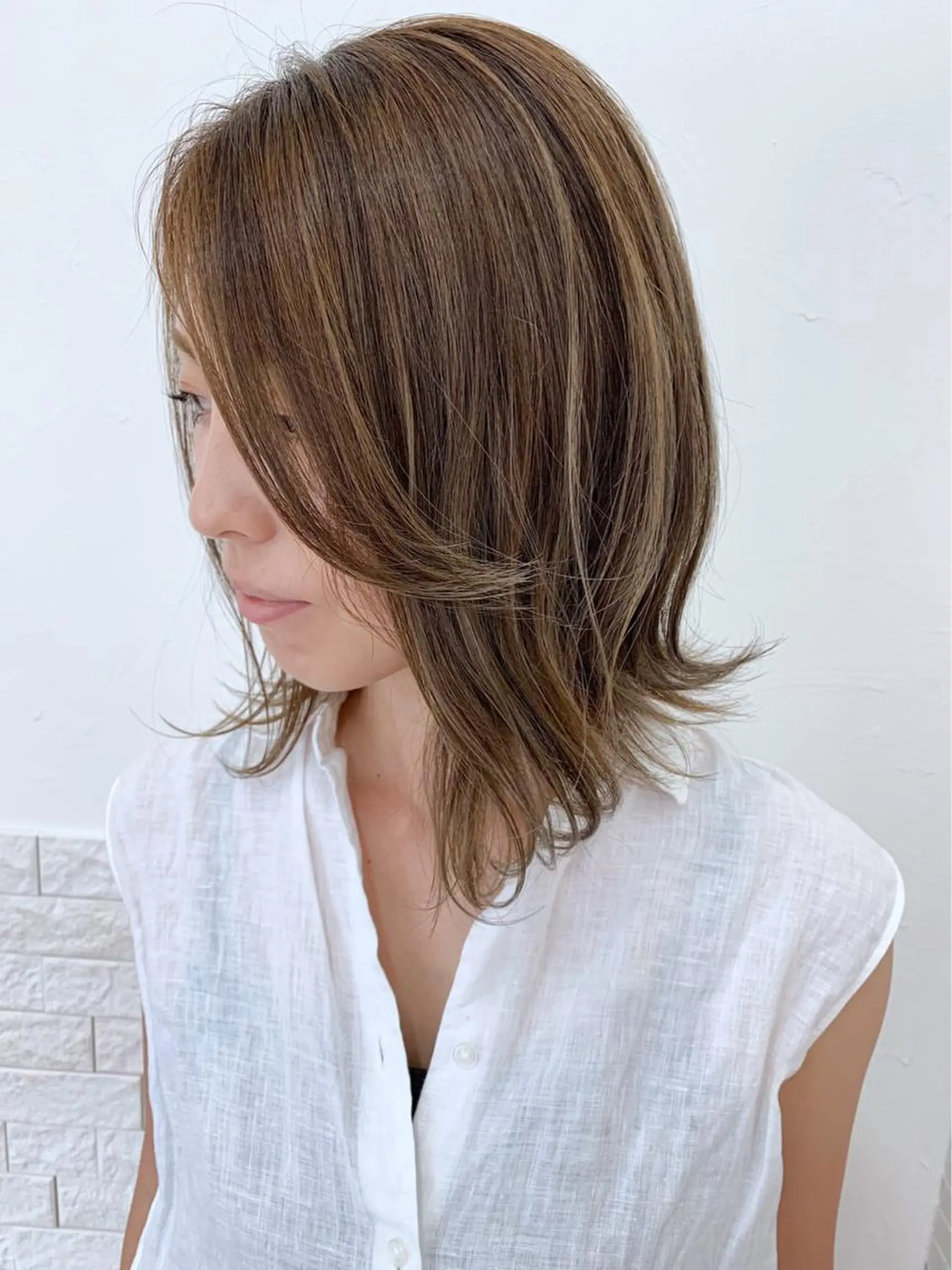 ミディアム ヘアカラー ショート 嶋津祥希のヘアスタイル