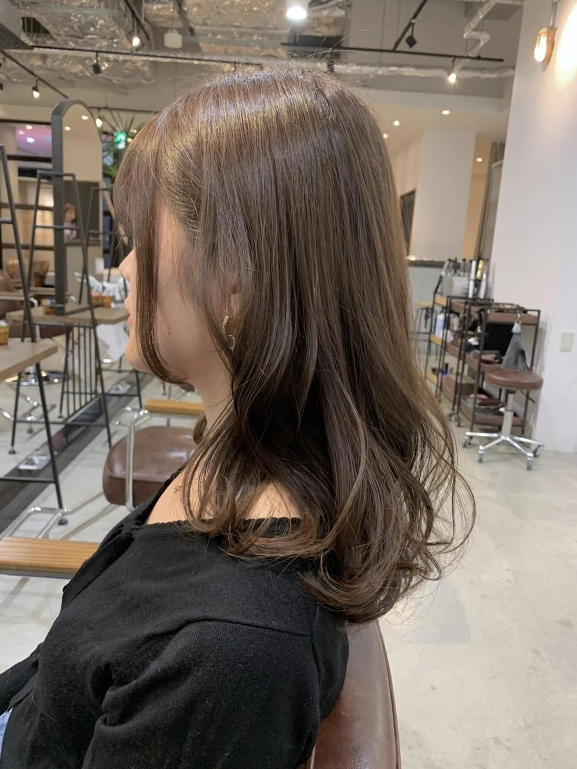 セミロング カラー パーマ ヘアアレンジ メンズ キッズ ネイル マツエク・マツパ 中津No.1髪質改善 店長✨透ける暗髪のヘアスタイル