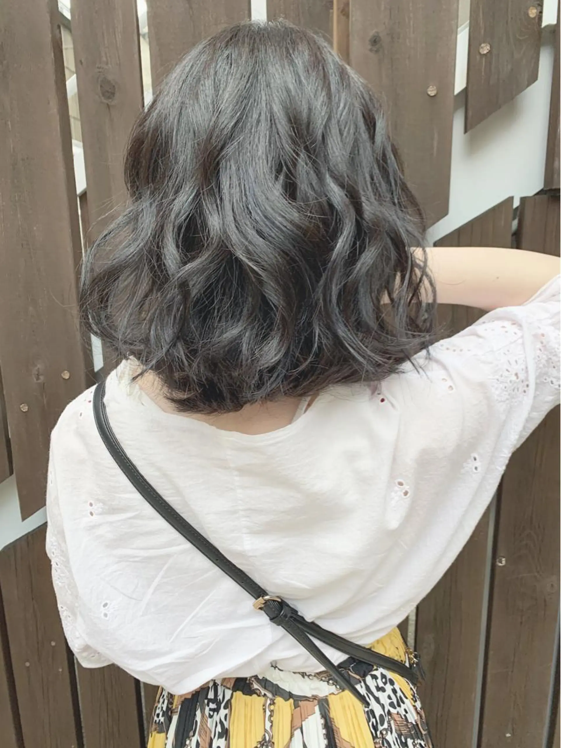 ミディアム カット ヘアカラー H所属・H (エイチ) 烏丸御池店のヘアスタイル