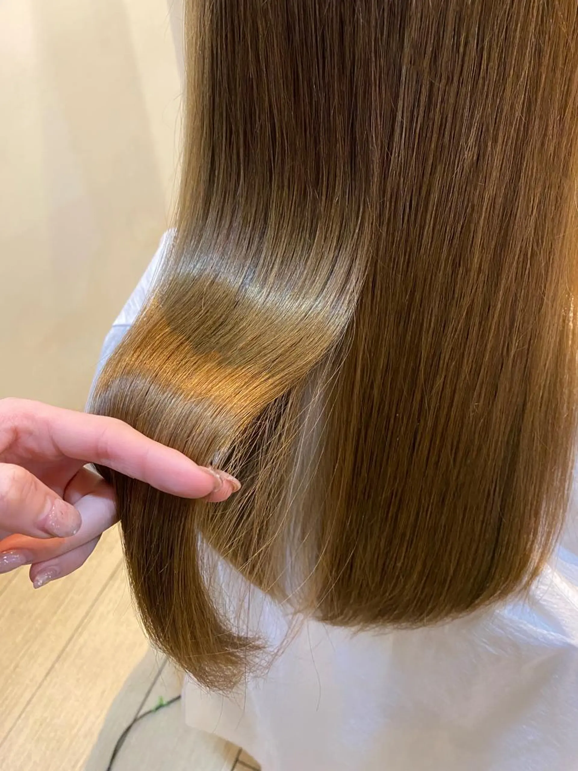 セミロング カラー 村橋 葵緒のヘアスタイル