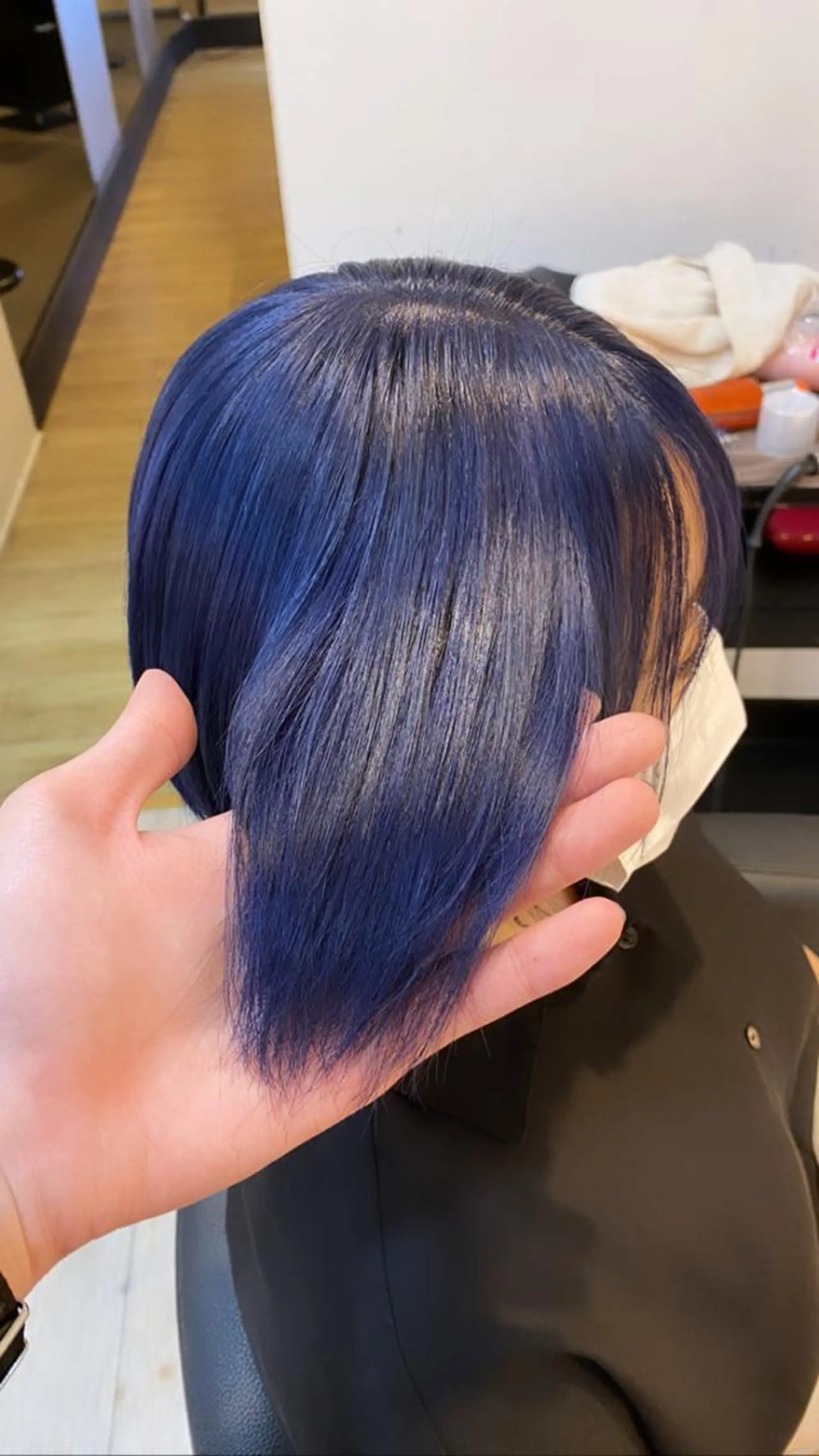 ミディアム カラー ブリーチ ブルーカラー ブルーバイオレット 透明感カラー バイオレットカラー 鈴木/ミルクティー/ ブリーチ/ボブ/のヘアスタイル