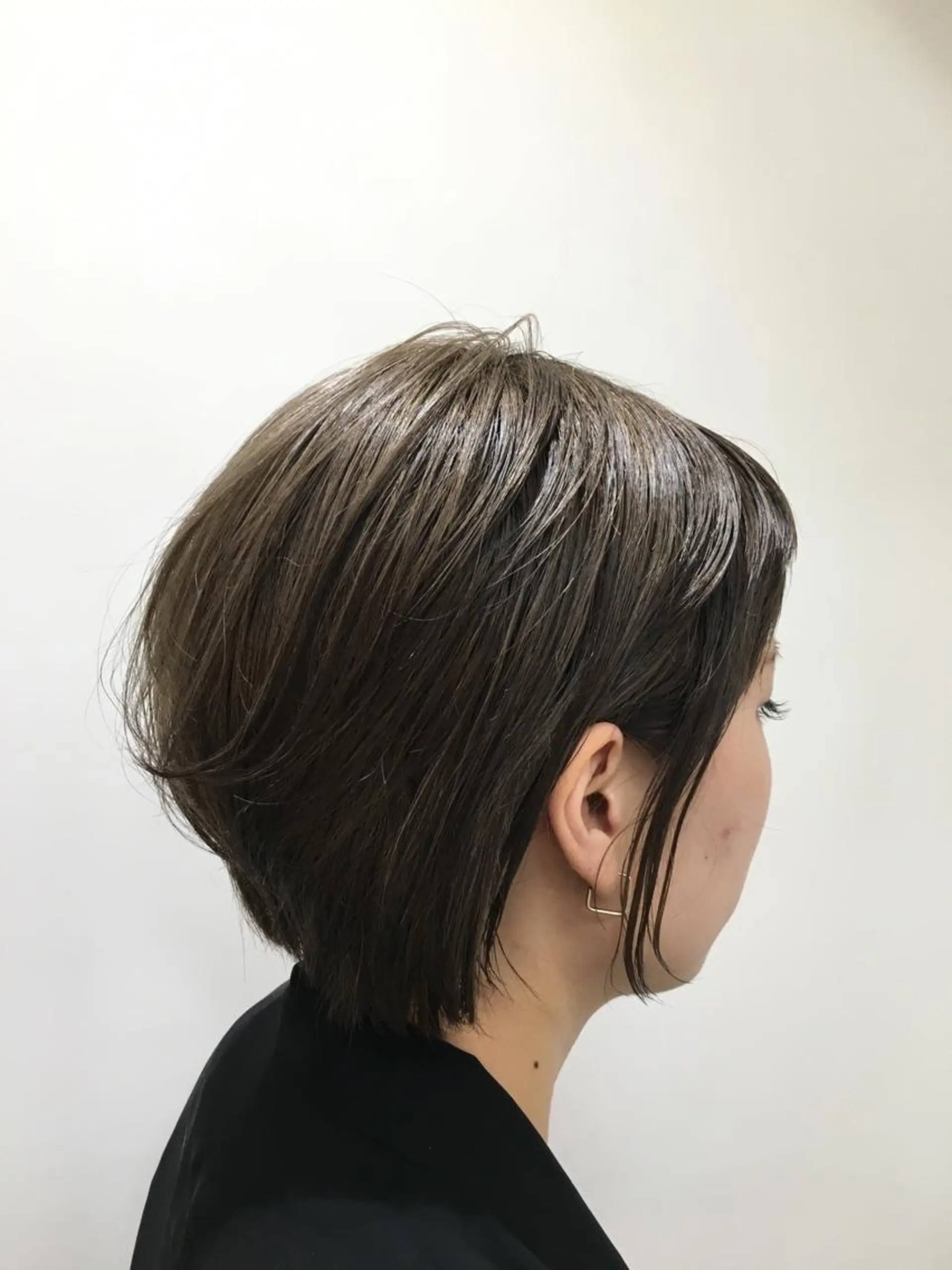 ショート カラー 日野 祥のヘアスタイル